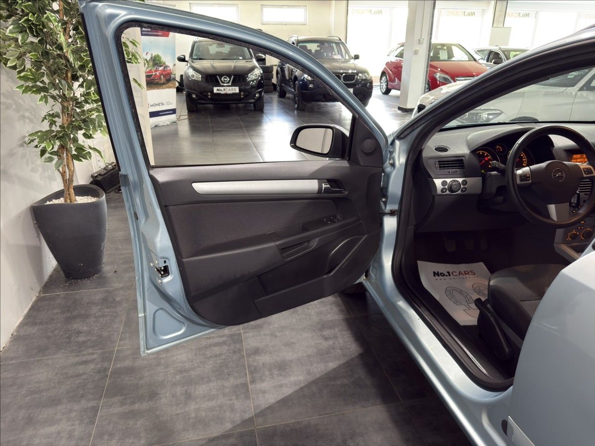 Opel Astra, 1,6   i H KLIMATIZACE TEMPOMAT - fotka 6