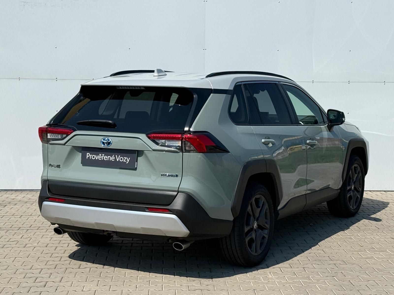 Toyota Rav4, 2.5 HSD e-CVT AWD Adventure - fotka 2