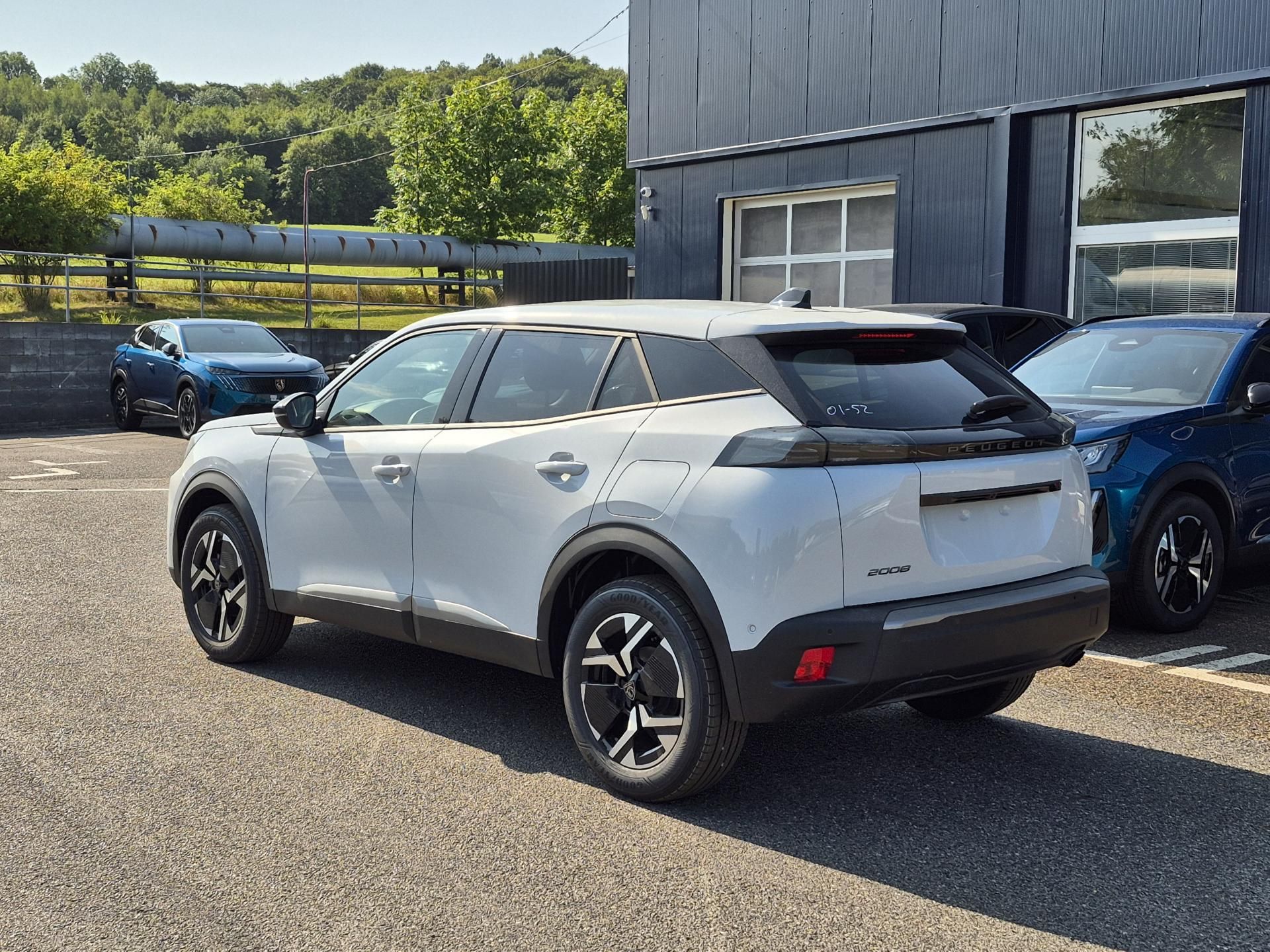 Peugeot 2008, ALLURE Turbo 100 MAN6 - fotka 3