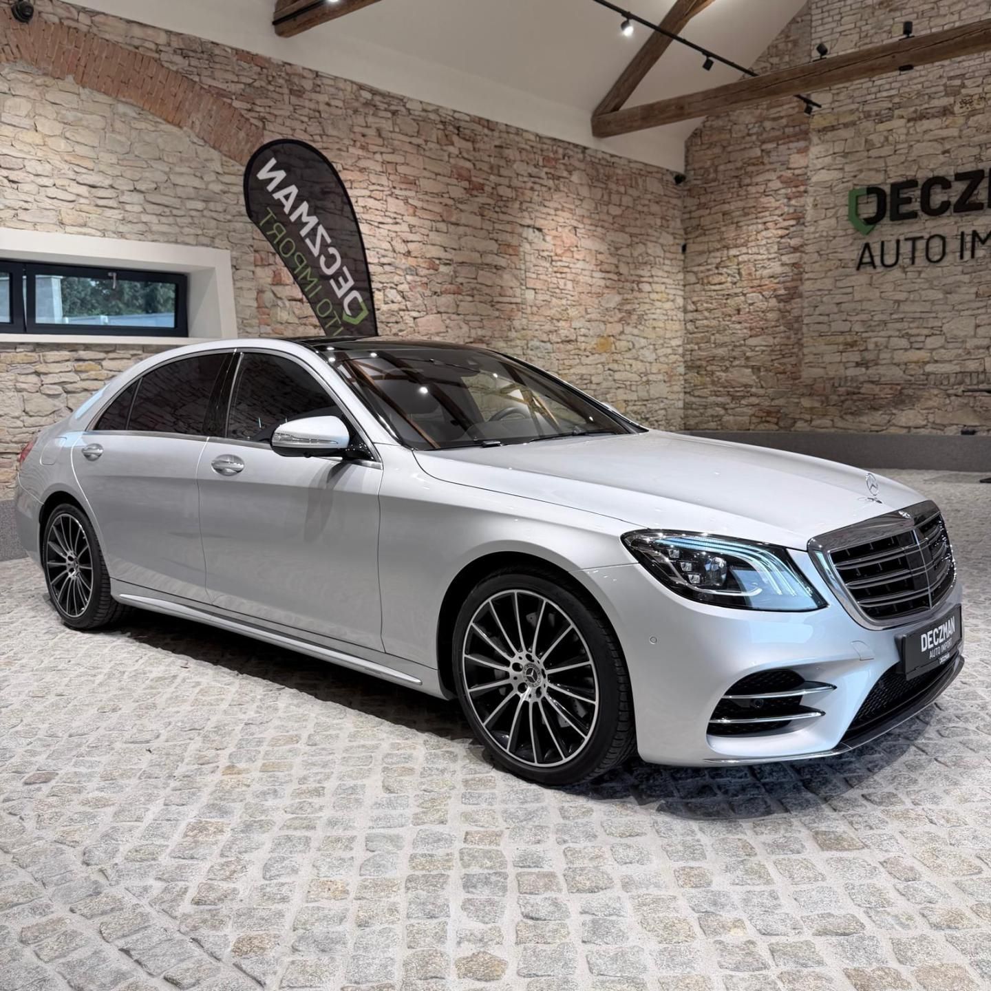 Mercedes-Benz Třídy S, S 560L - fotka 4