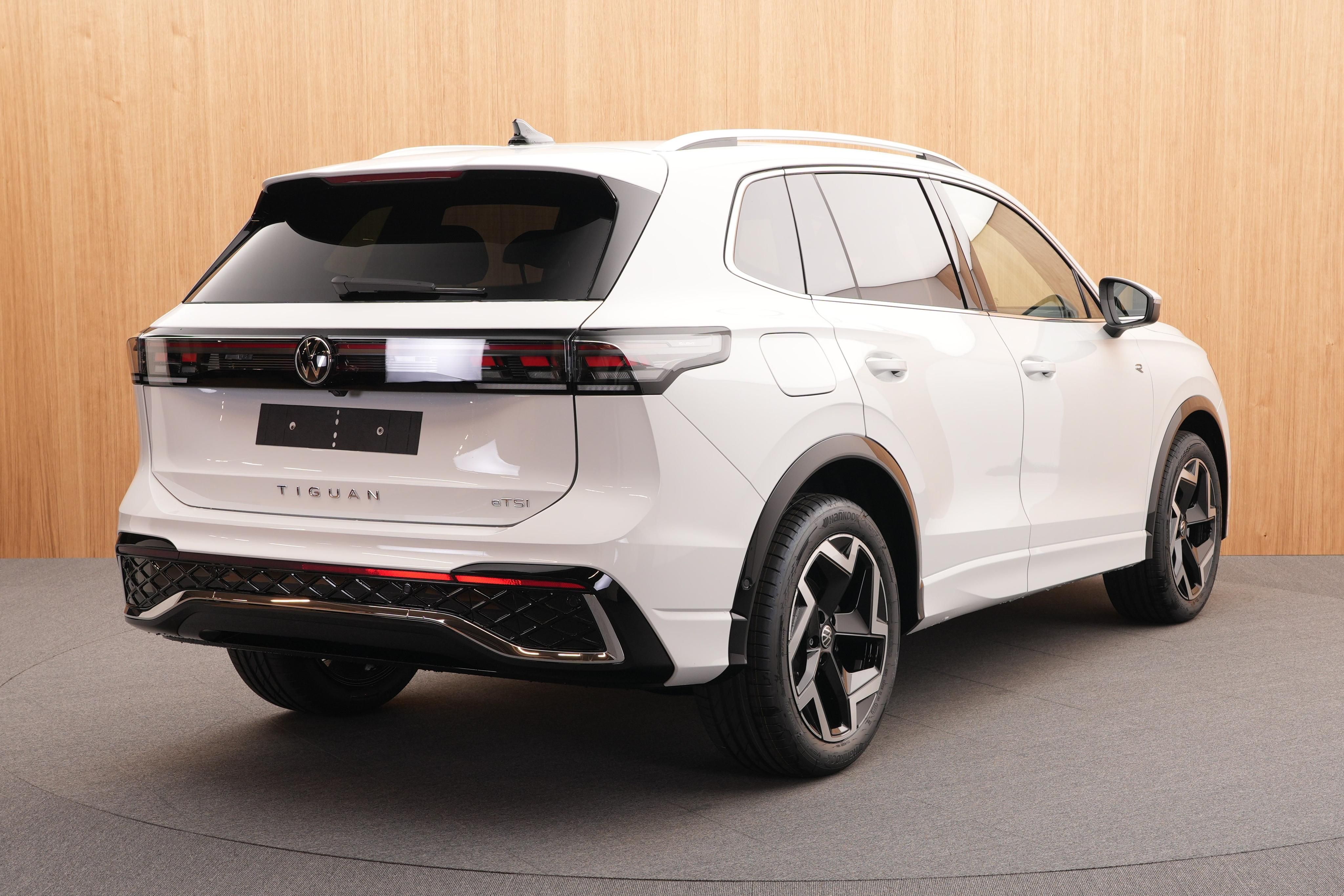 Volkswagen Tiguan, R-Line 1.5 eTSI DSG - fotka 4