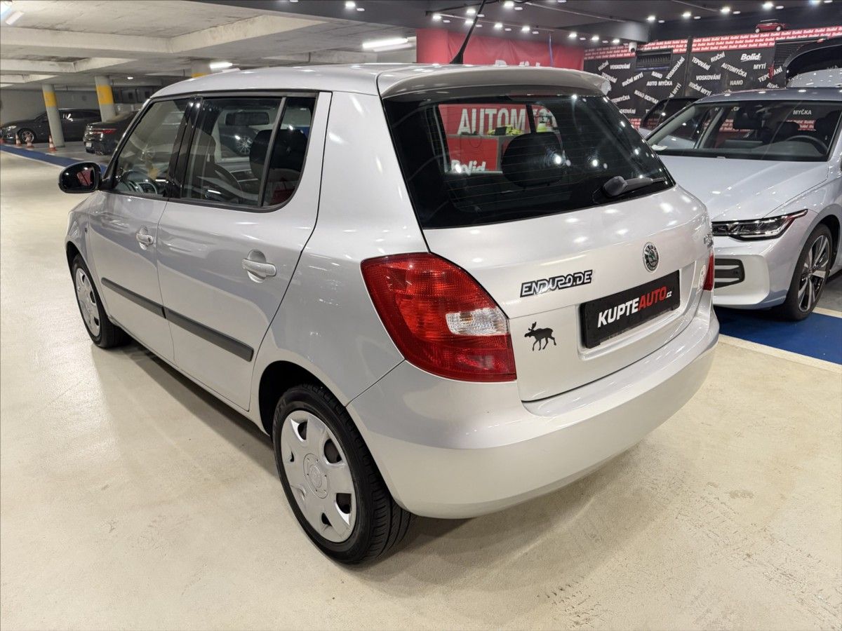 Škoda Fabia, 1,4 i 16v  Ambiente - fotka 3