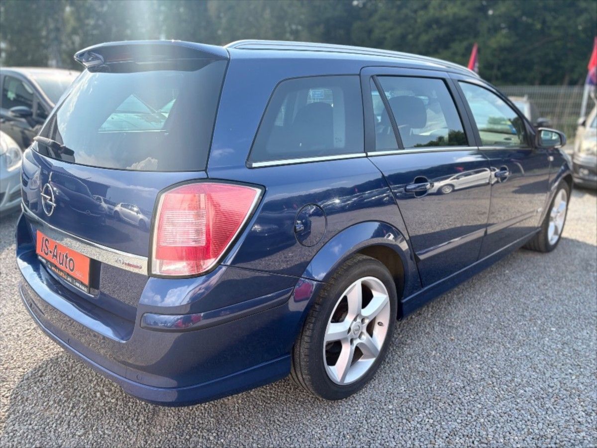 Opel Astra, 2,0 Turbo Sport  OPC 147 kw - fotka 4