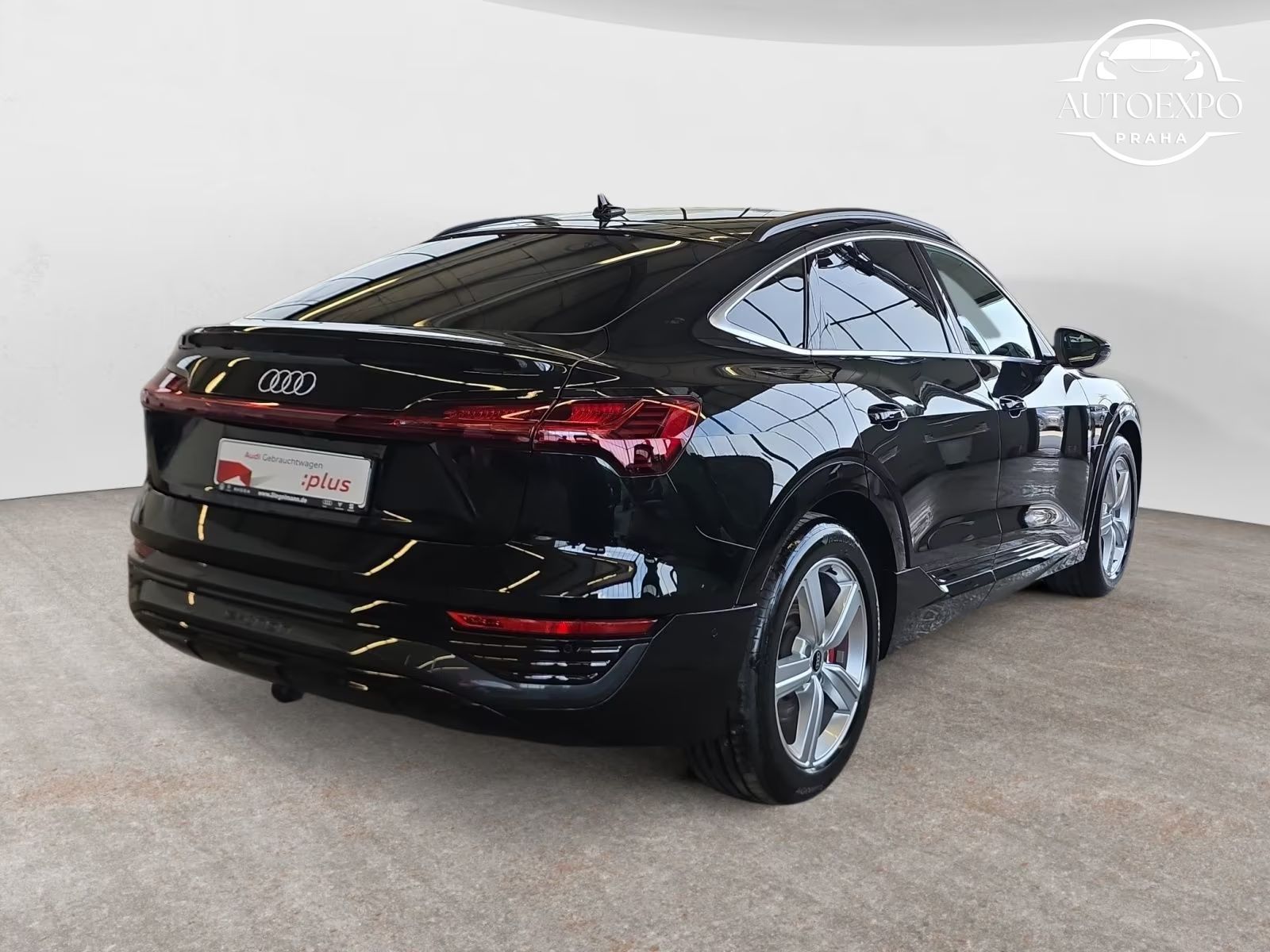 Audi Q8 e-tron, Q8 Sportback etron 55 S-Line* - fotka 6