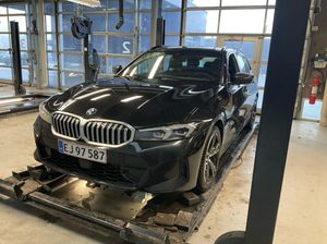 BMW Řada 3, 330i xDrive Touring
