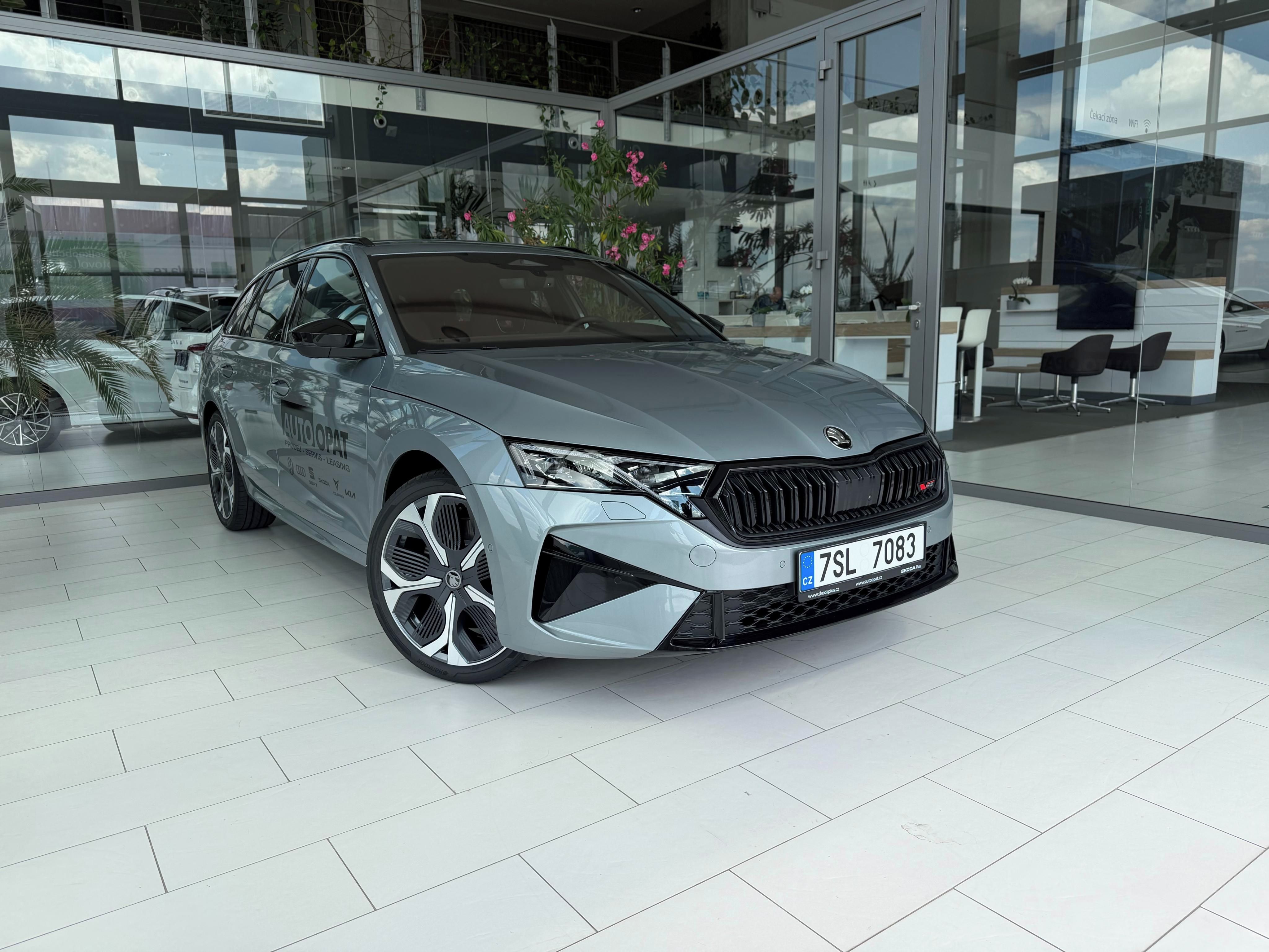Škoda Octavia, RS 2,0 TSI 195 kW - fotka 5