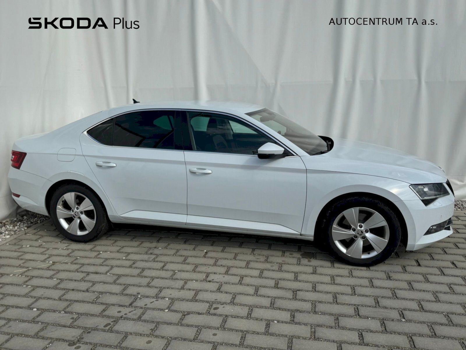 Škoda Superb, STYLE 2.0 TDI 110kW 6MP - fotka 6