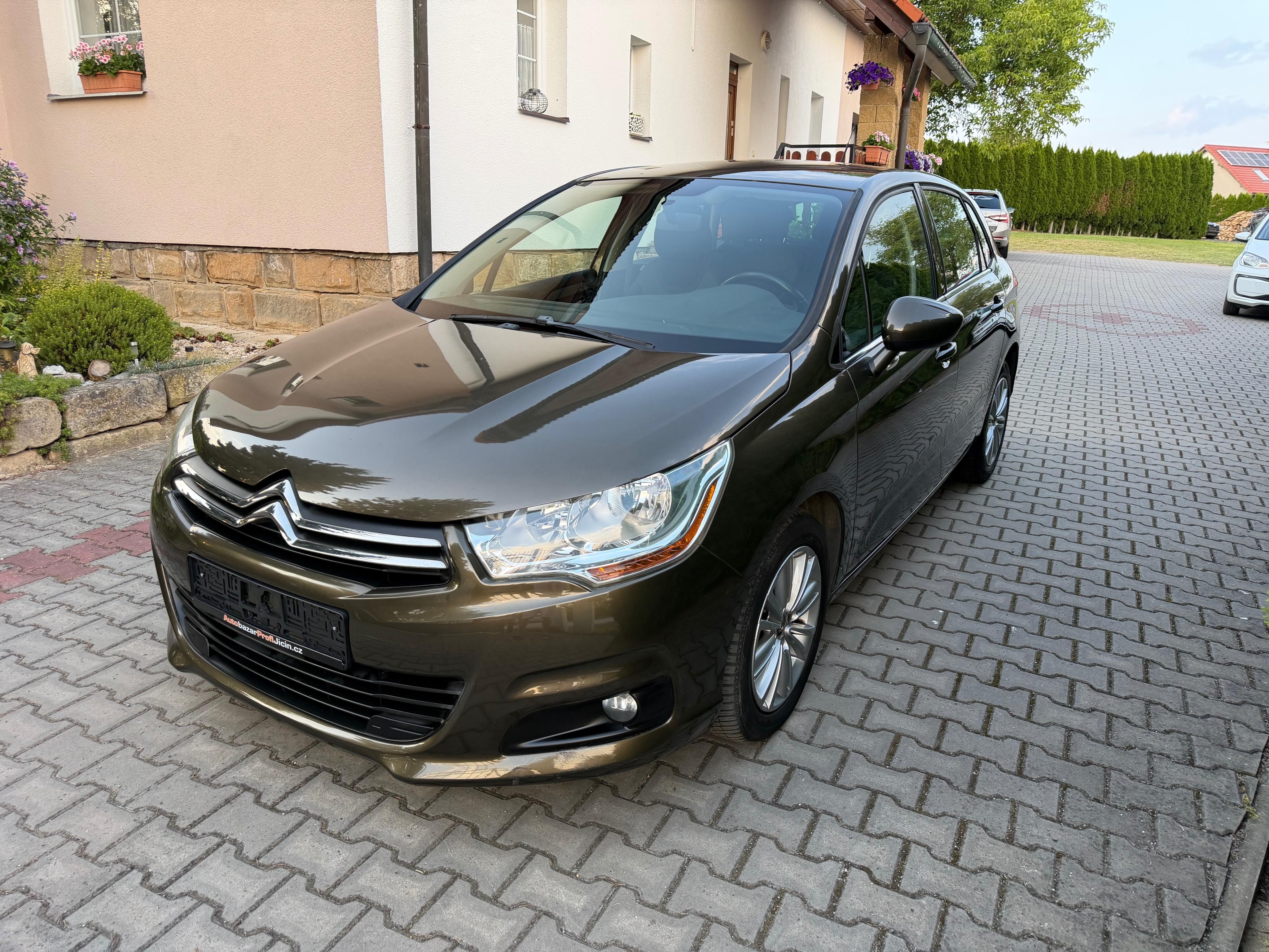 Citroën C4, 1,6 i/88kw serviska nová STK