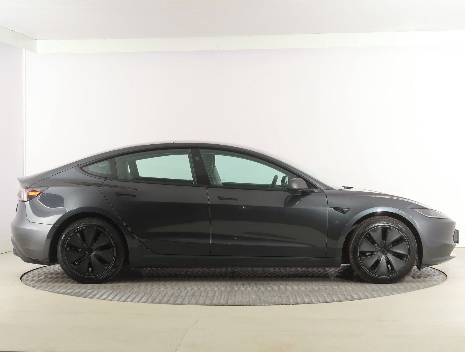 Tesla Model 3, Standard Range 60kWh, SoH 98% - fotka 6