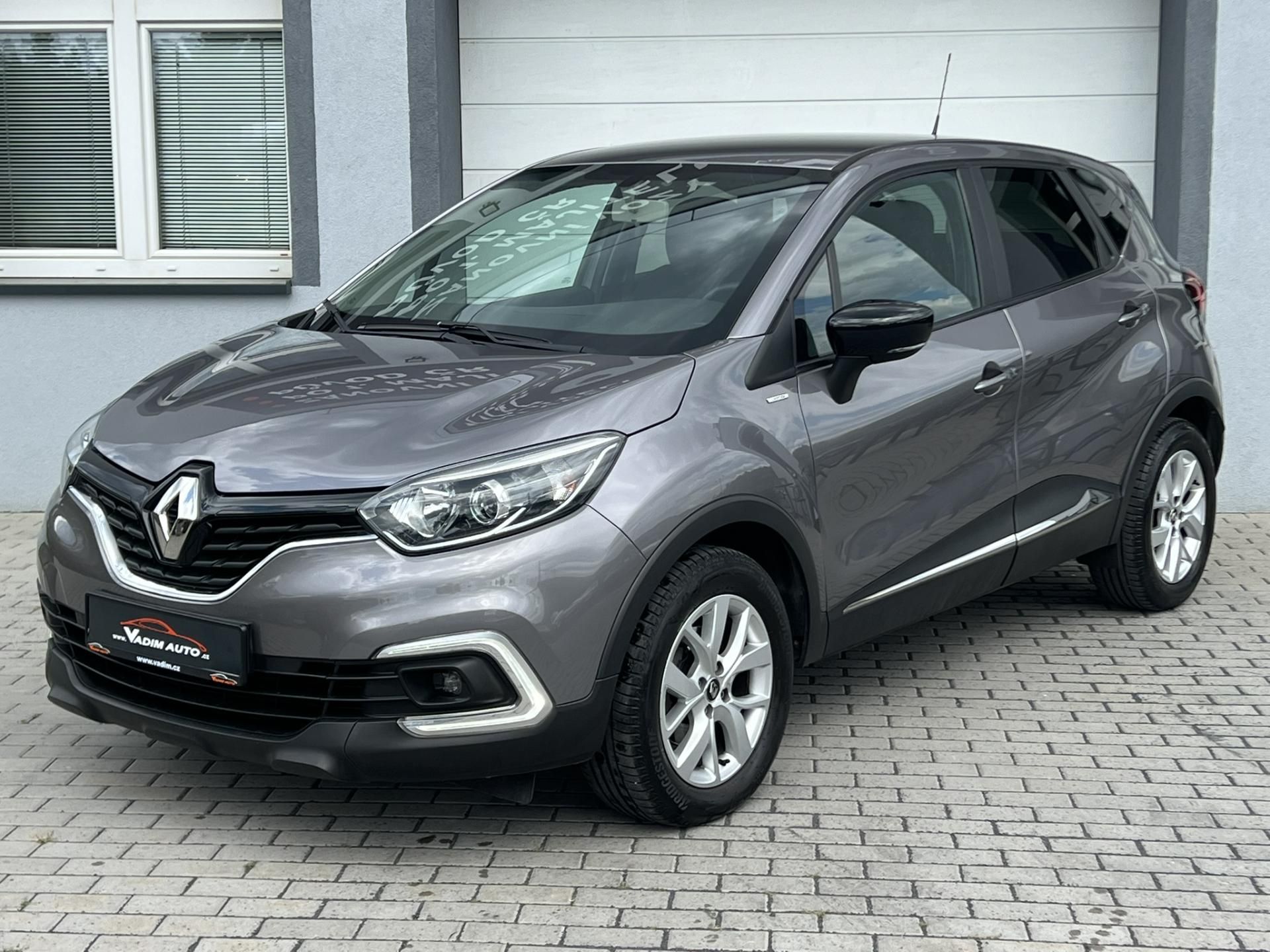 Renault Captur, 1.3TCe 96kW LIMITED - fotka 2