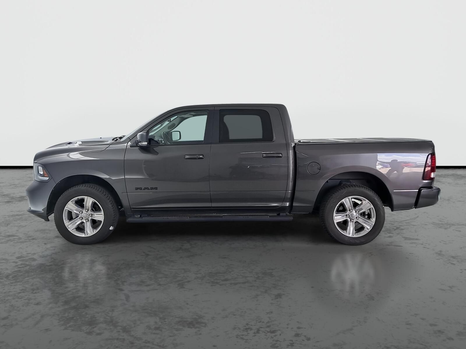 RAM 1500, 5.7 V8 Hemi - fotka 3
