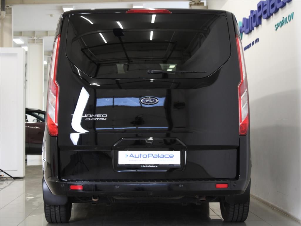 Ford Tourneo Custom, 2,0 EBlue 136kW AT Titanum X - fotka 4