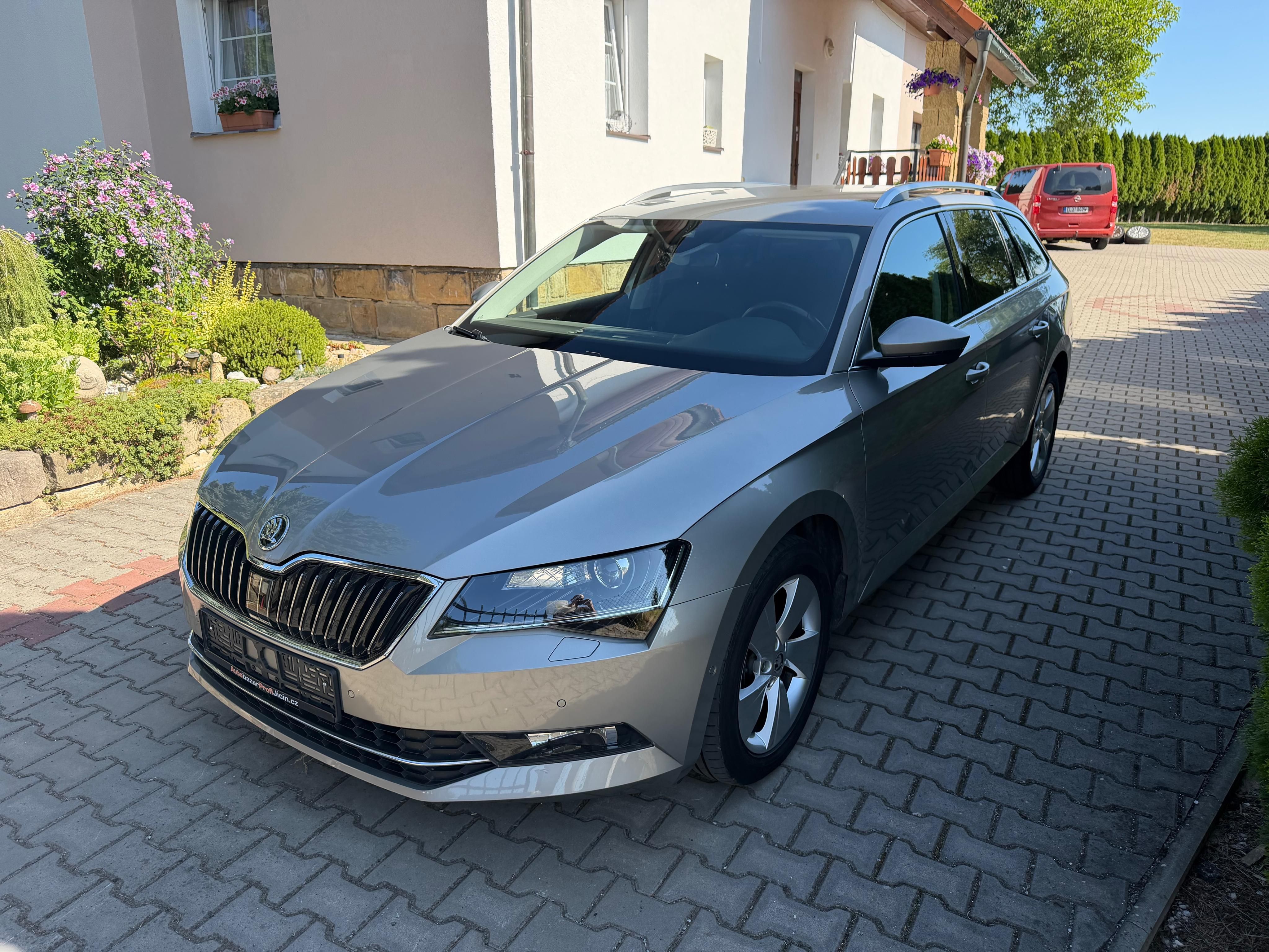 Škoda Superb, 2,0 TDi /140 KW , DSG , 4x4