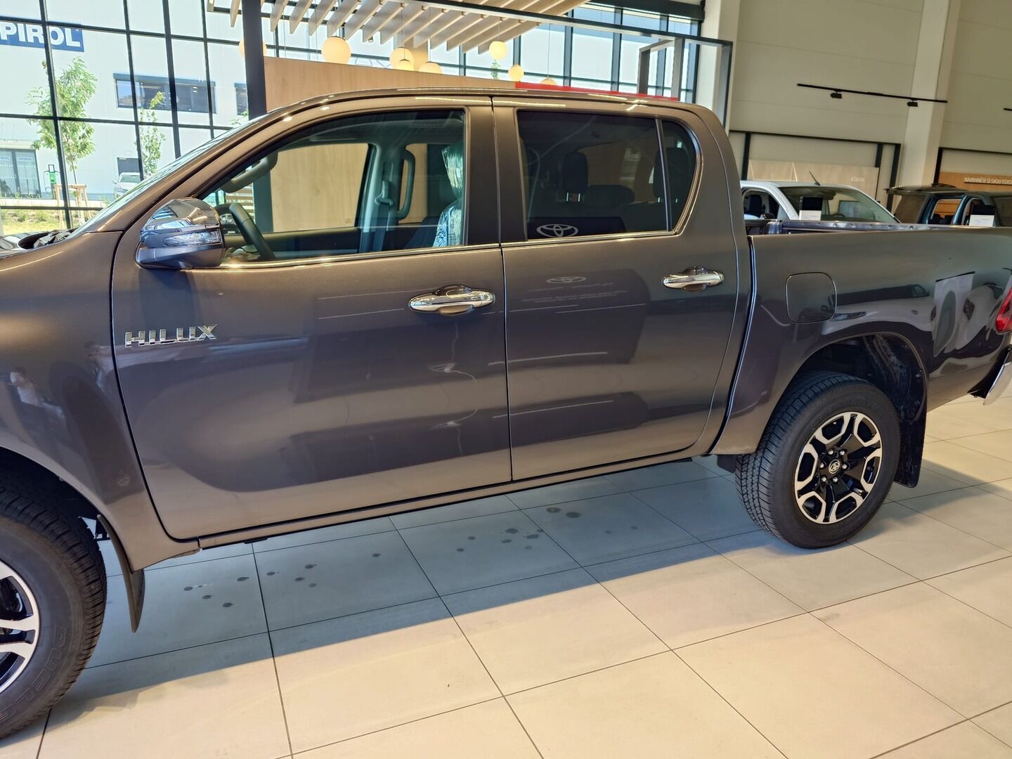 Toyota Hilux, Executive MHEV - fotka 5