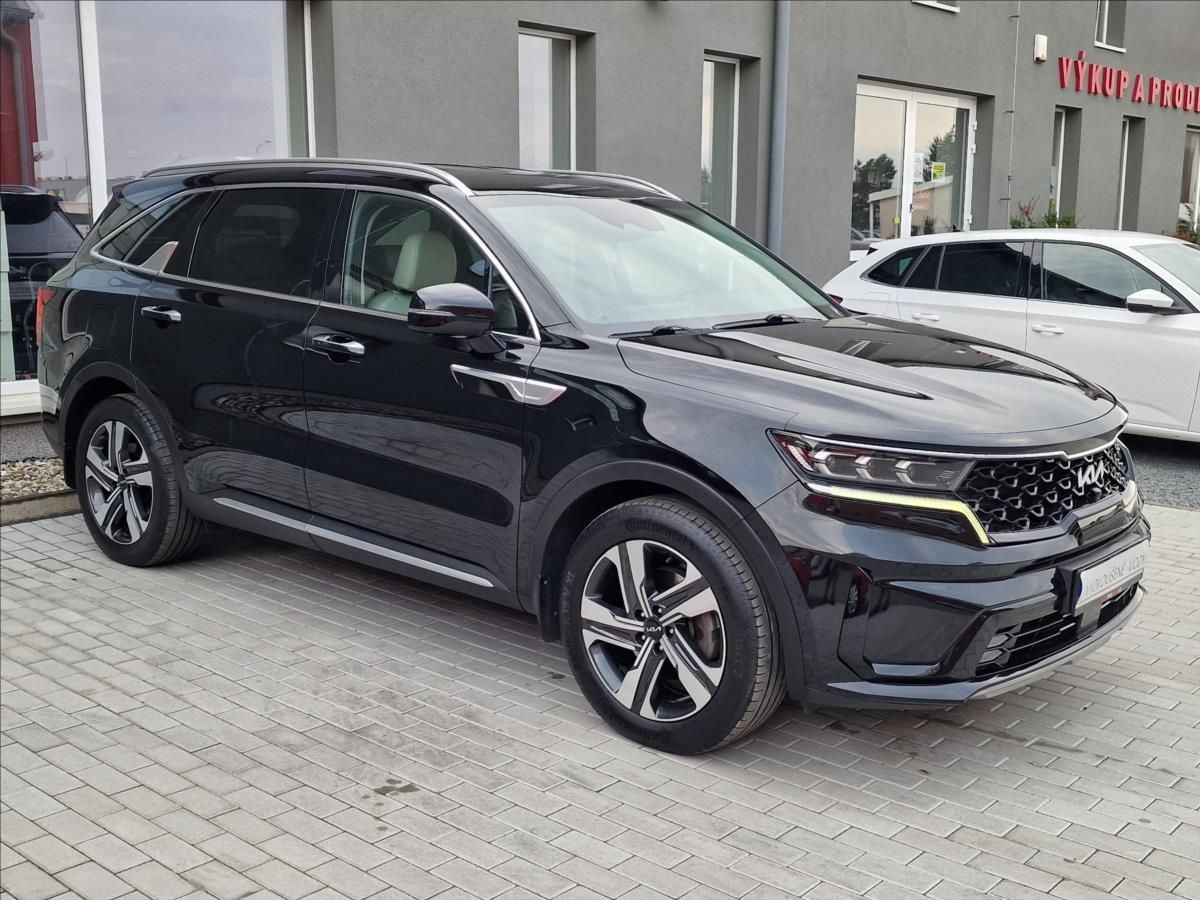 Kia Sorento, 1.6T-GDi PHEV 4x4 Premium, ČR - fotka 2