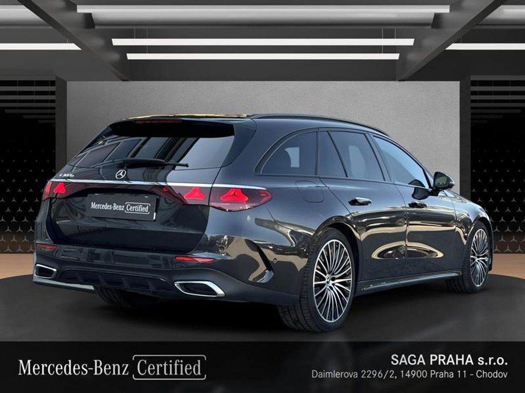 Mercedes-Benz Třídy E, E 300 e kombi EQ AMG Night - fotka 4