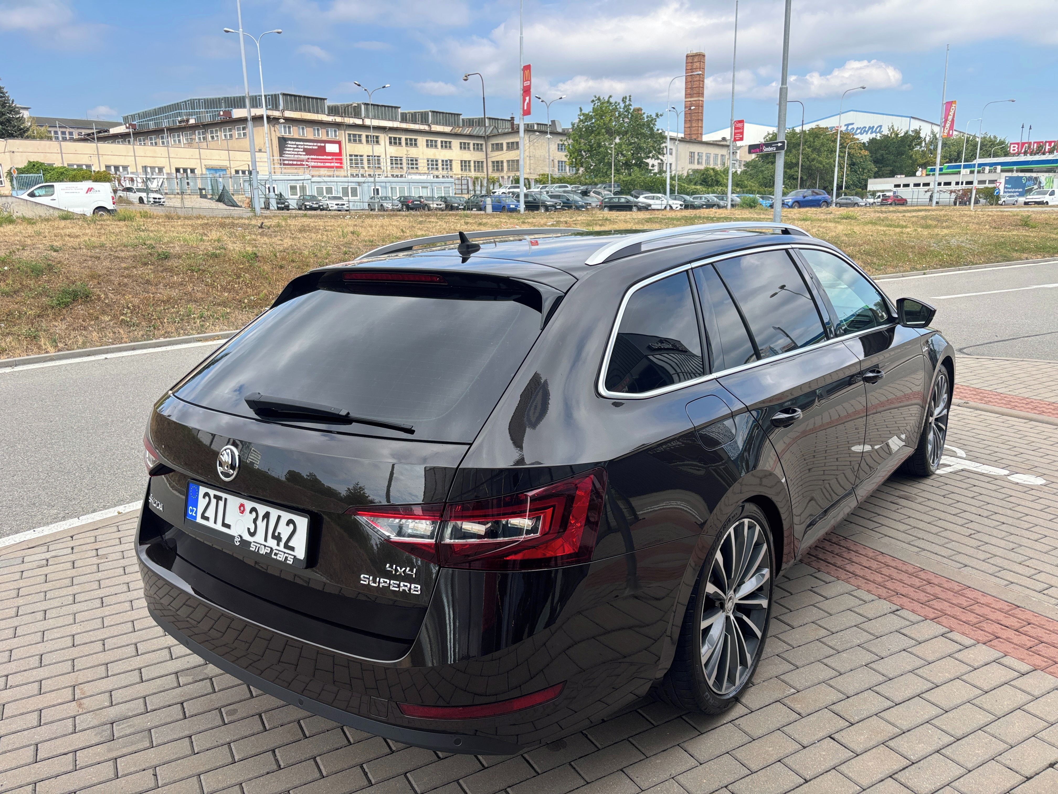 Škoda Superb, 2.0TDi 140kW L&K ČR 4x4 DSG - fotka 5