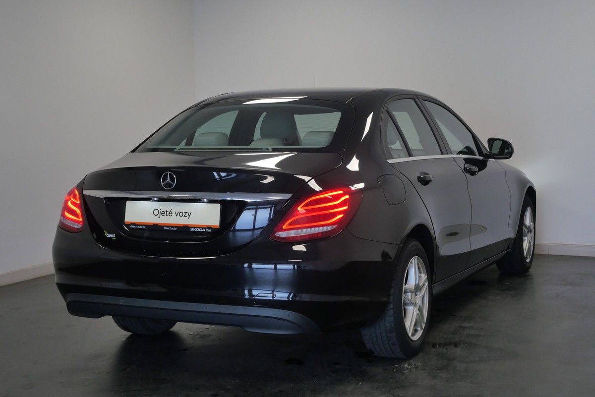 Mercedes-Benz Třídy C, 2.0 CDI 125kW - fotka 2