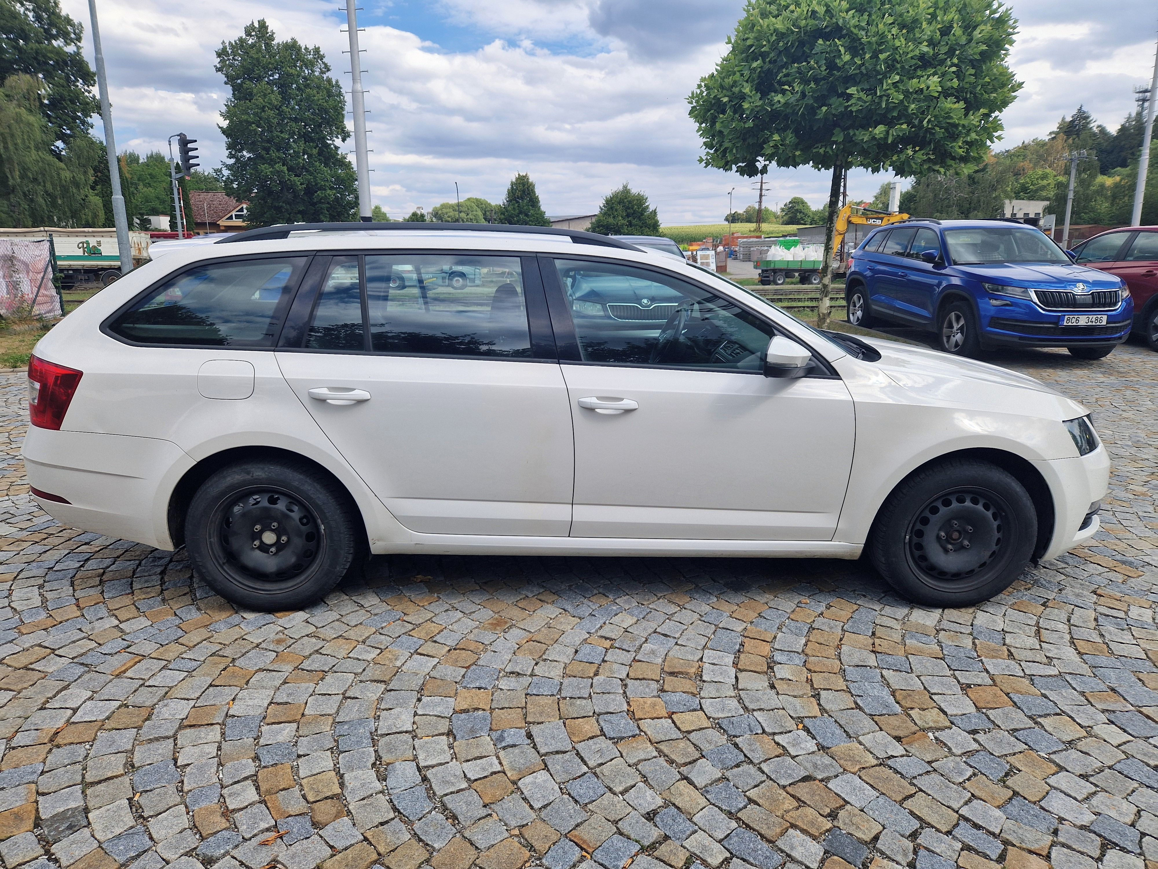 Škoda Octavia, Škoda Octavia III 1.6 TDI - fotka 6