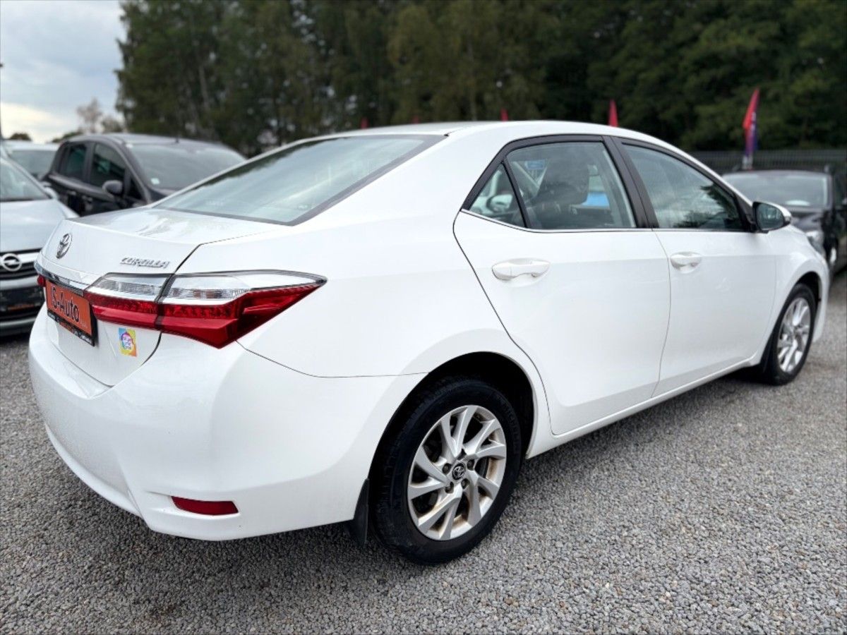 Toyota Corolla, 1,6 VVT-i  DPH - fotka 4