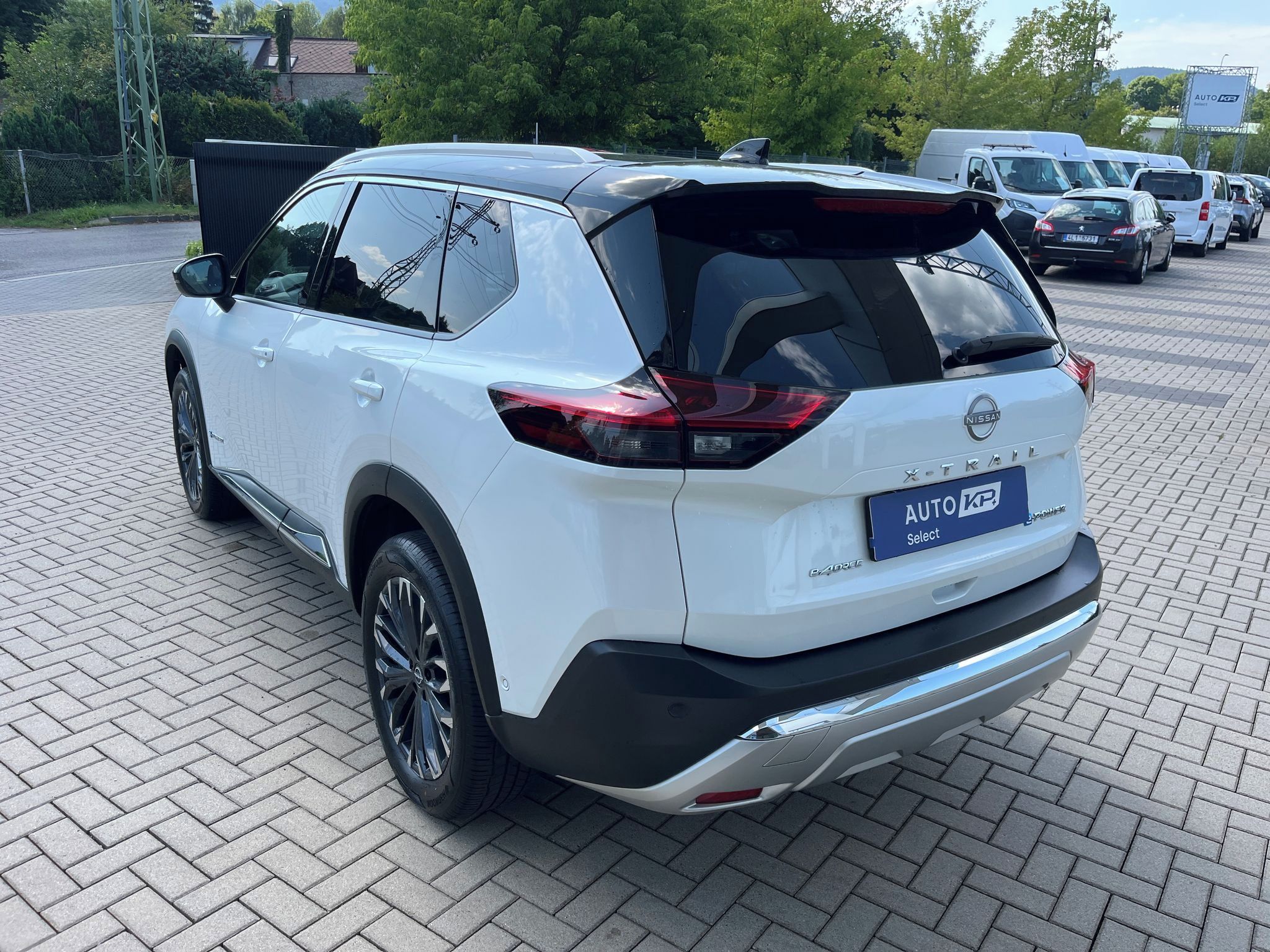 Nissan X-Trail, e-Power 213k e-4orce 4x4 Tekna - fotka 4
