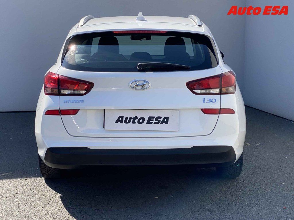 Hyundai i30, 1.6 CRDi,1.maj,ČR - fotka 5