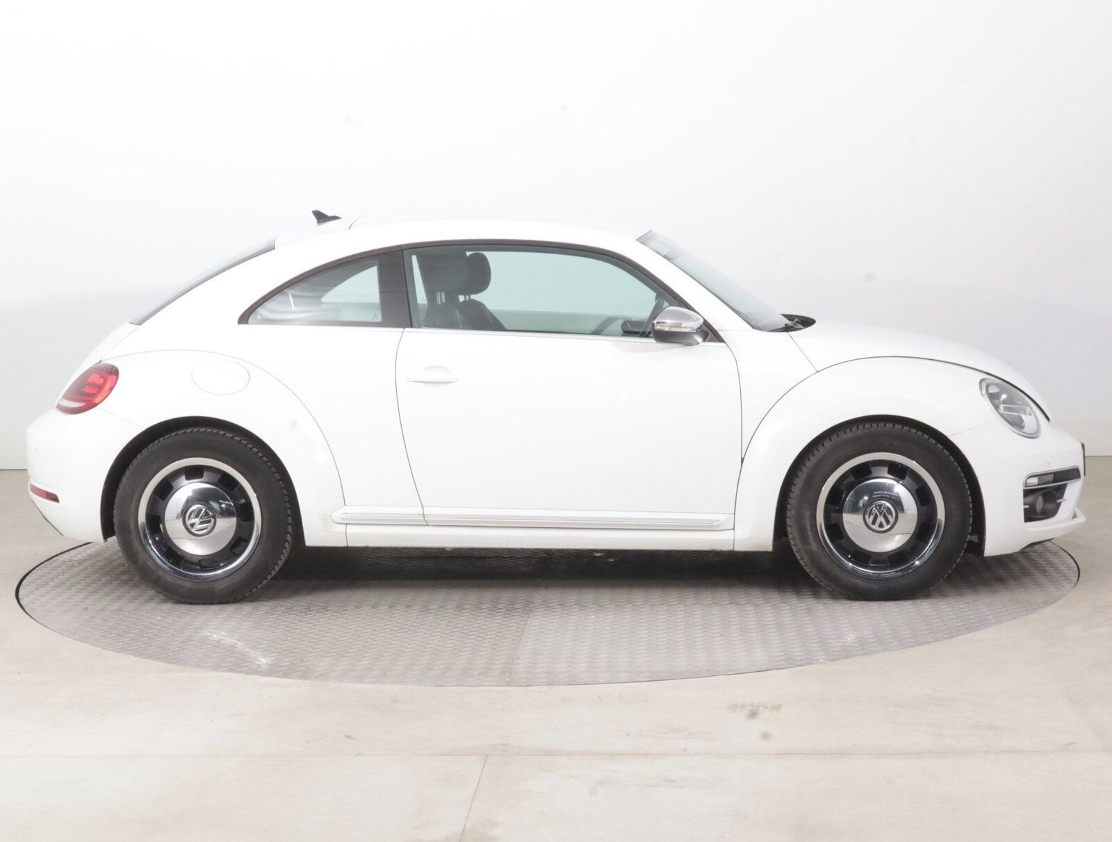 Volkswagen Beetle, 1.2 TSI, Navi - fotka 6