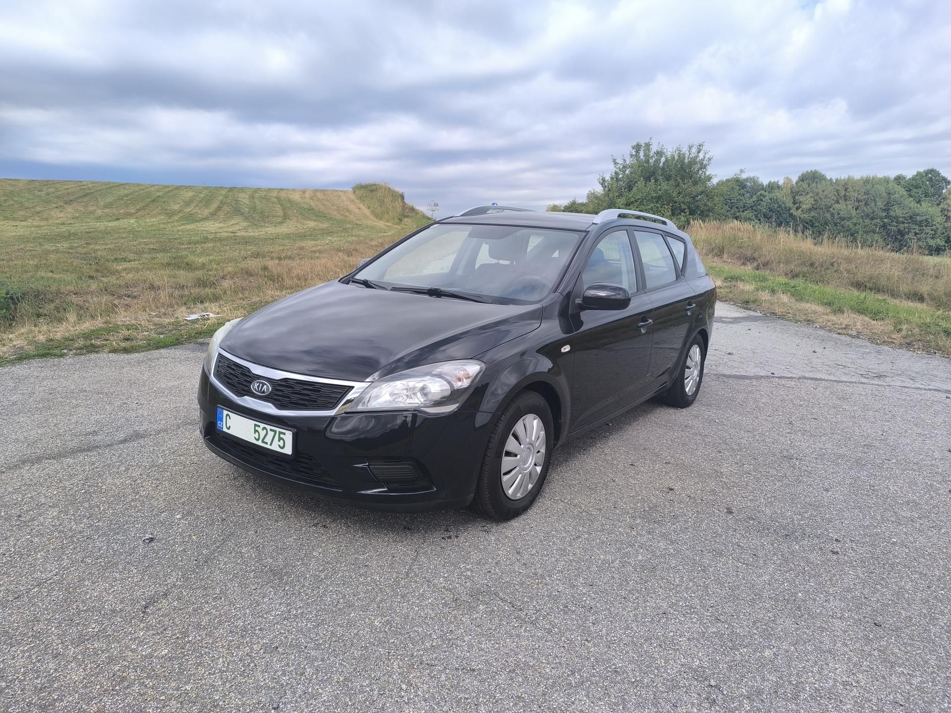 Kia Cee´d, 1.4 1.MAJITEL,SERVISNI KÍŽKA - fotka 3