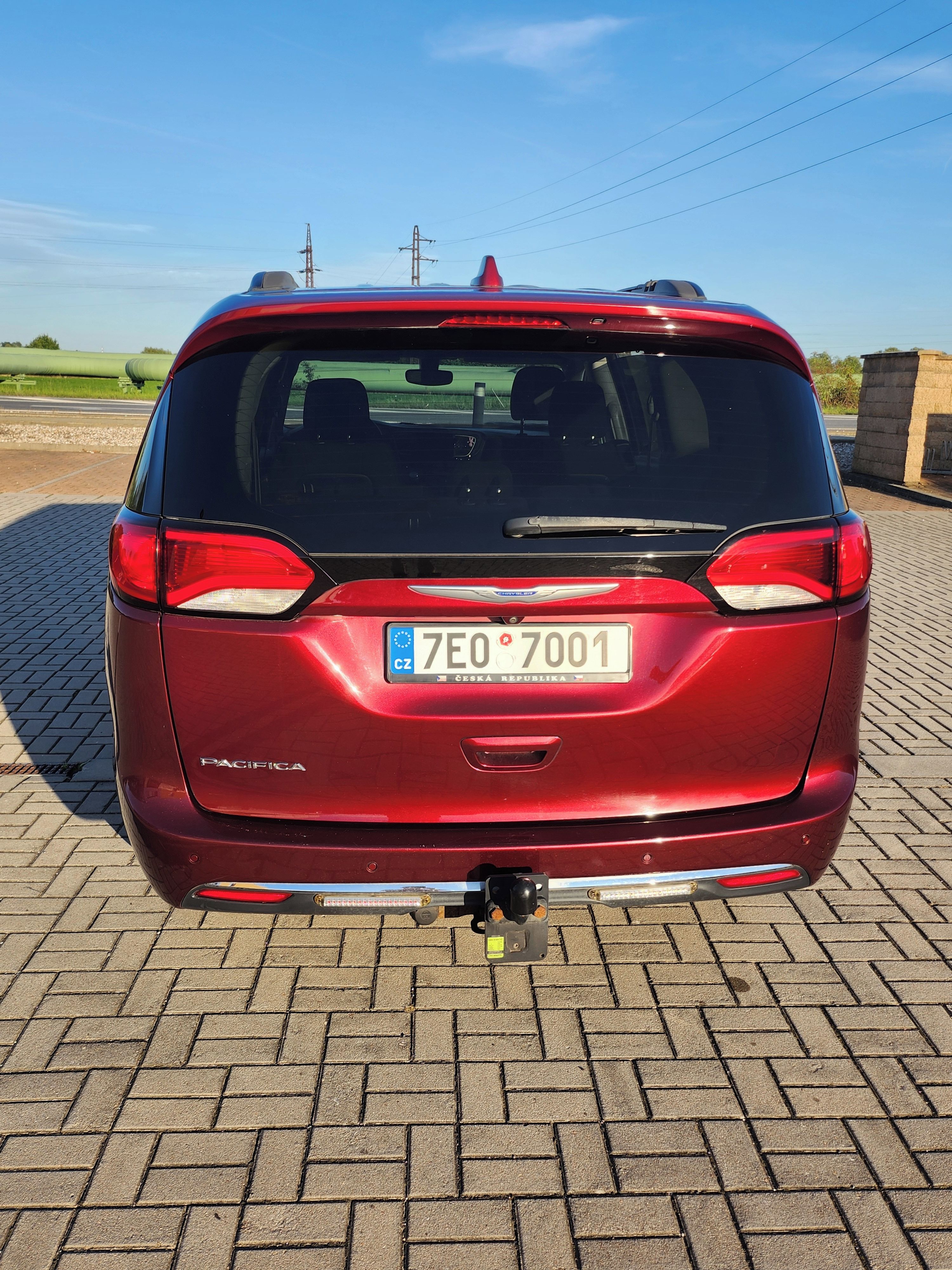 Chrysler Pacifica, Touring L, 8 míst, LPG, TZ - fotka 3