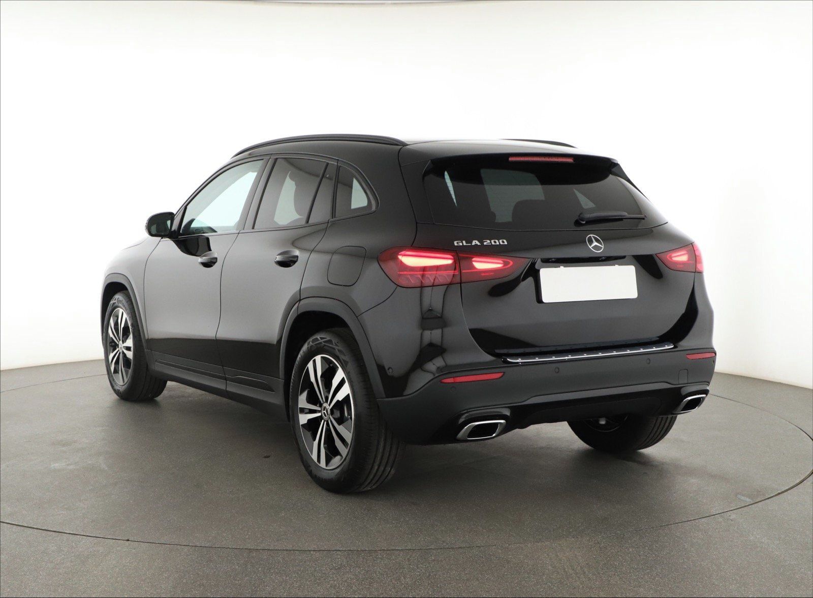 Mercedes-Benz GLA, 200, PROGRESSIVE, DPH, KAMERA - fotka 4