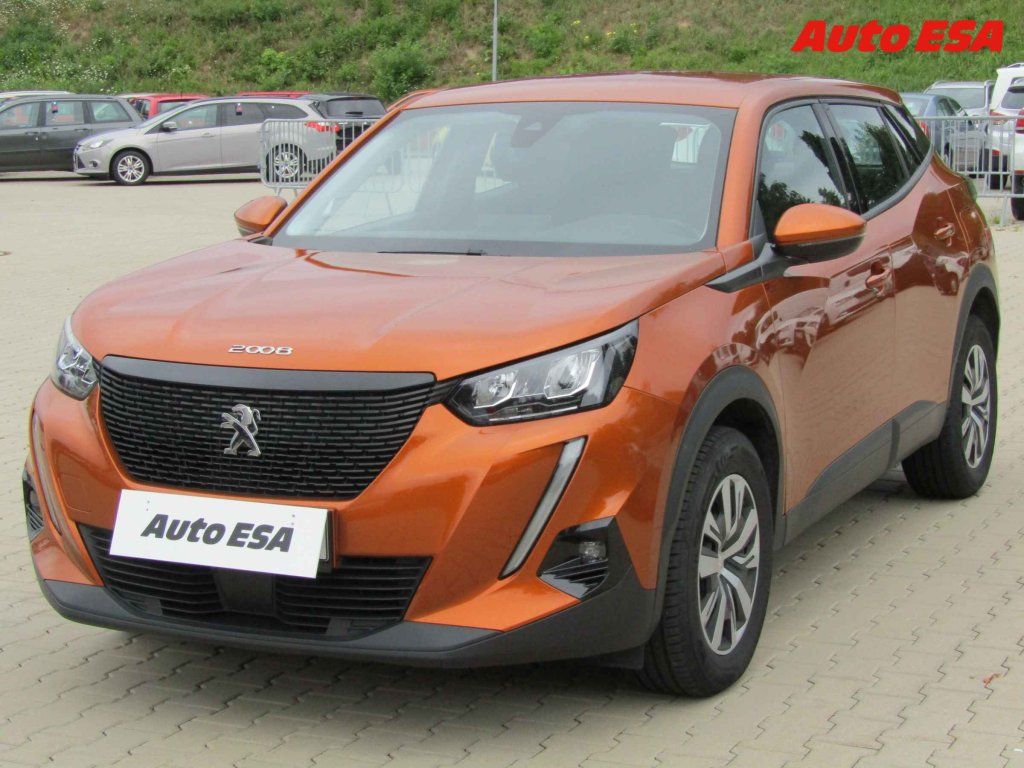 Peugeot 2008, 1.2i - fotka 3