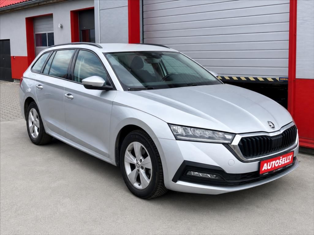 Škoda Octavia, 2,0 TDi EXECUTIVE DSG - fotka 4