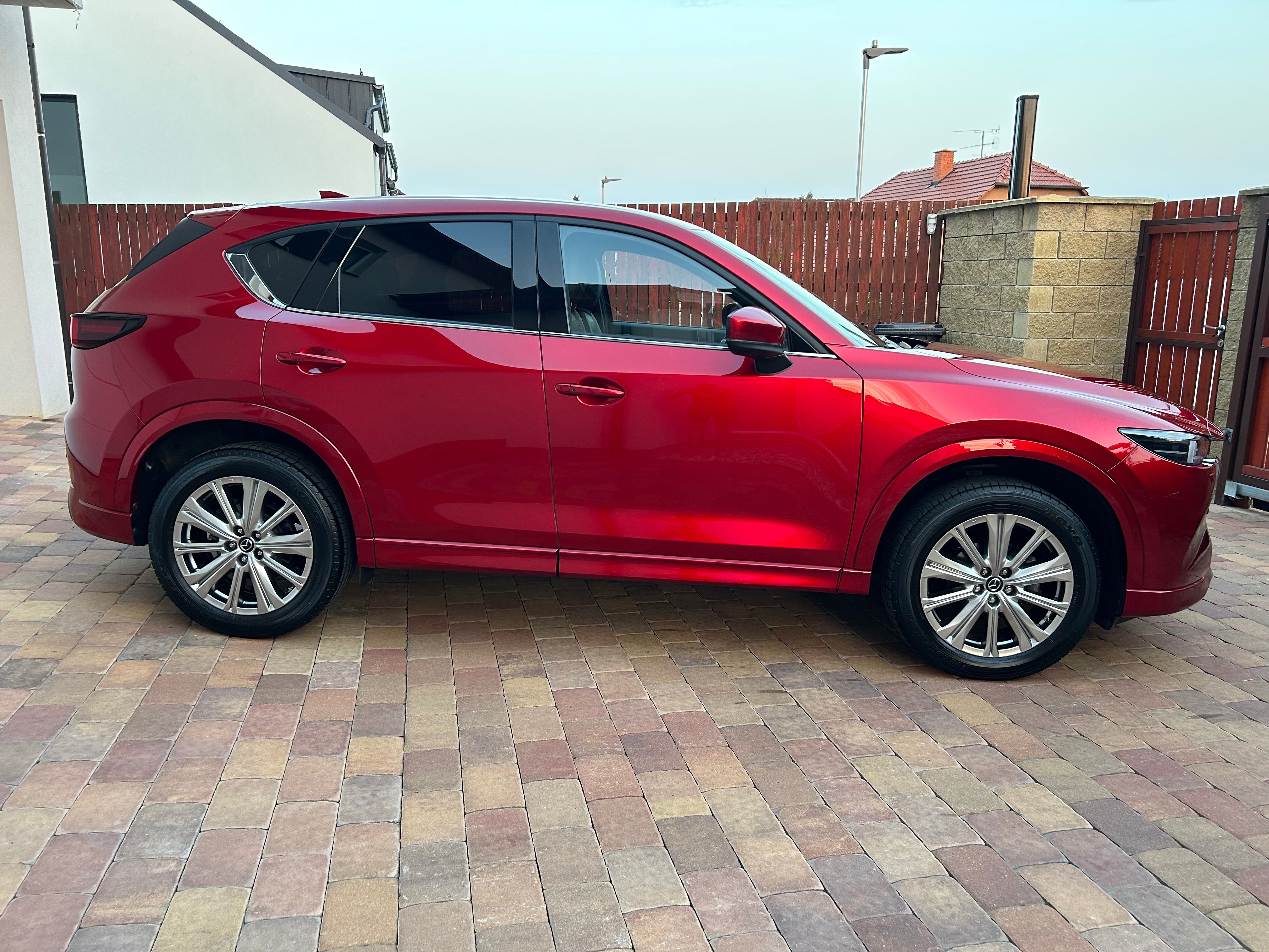 Mazda CX-5, 2.5 e-SKYACTIV-G194 TAKUMI AWD - fotka 4