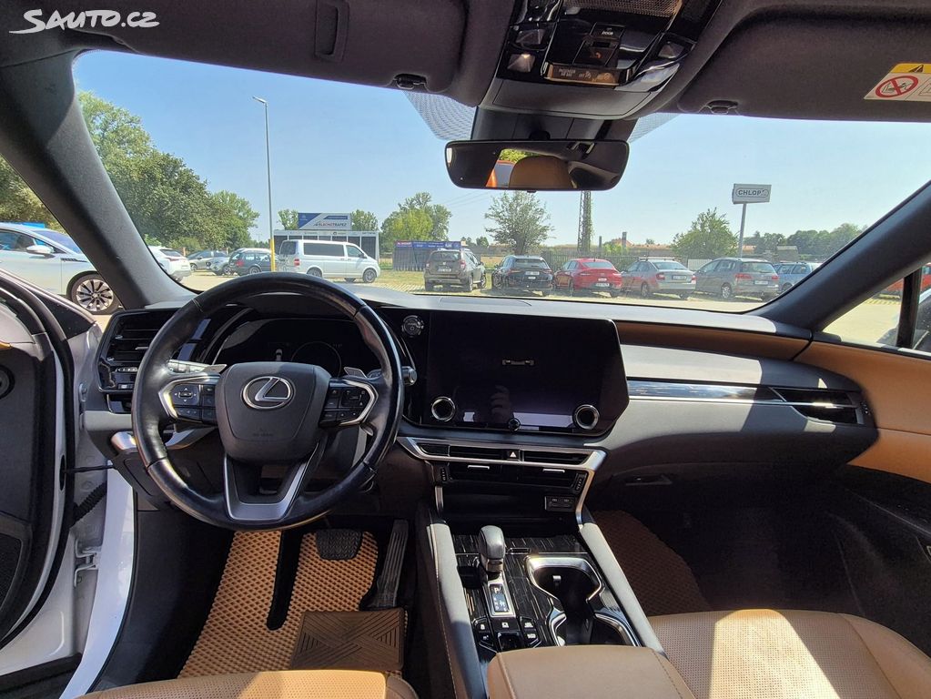 Lexus RX 2022 nga Republika Çeke
