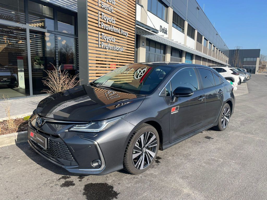 Toyota Corolla, 1.8 Hybrid Style - fotka 3