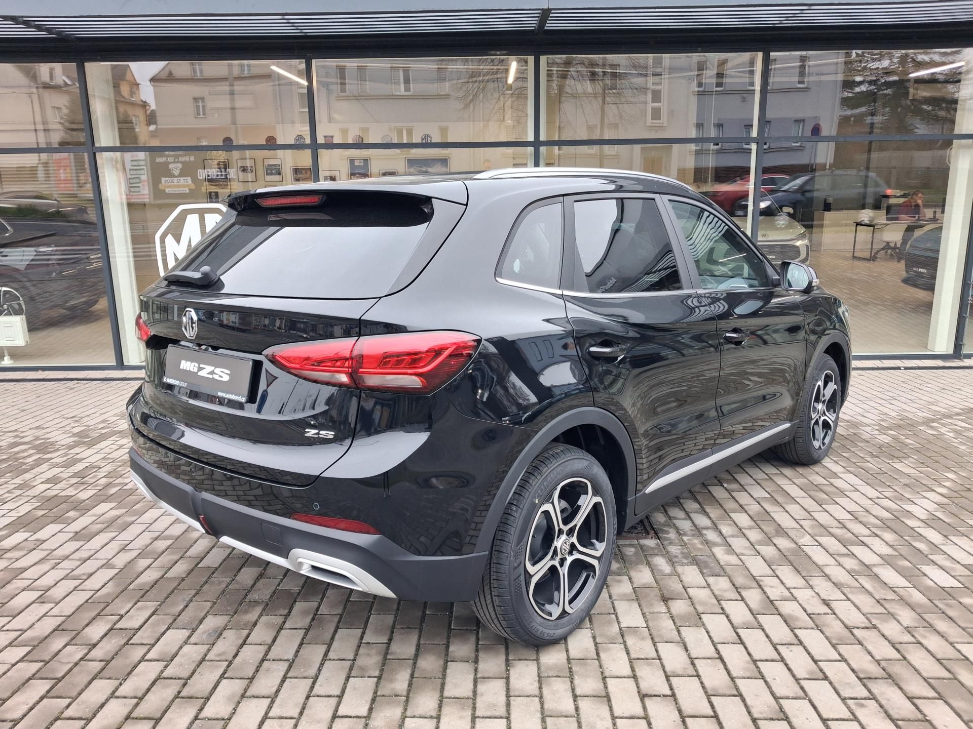 MG ZS, ELEGANCE 1.5 85kW 5MT 4x2 - fotka 4