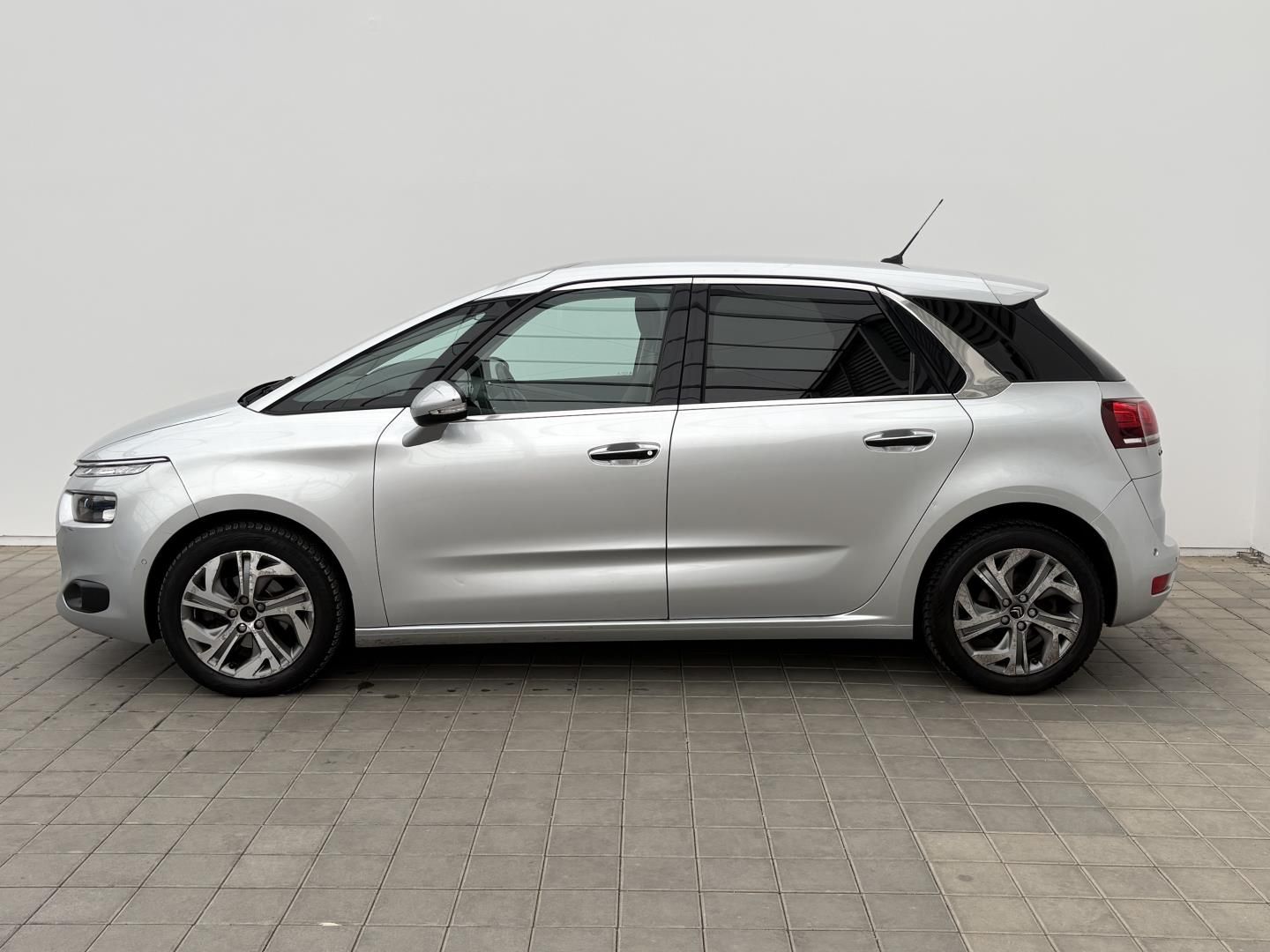 Citroën C4 Picasso, 1.6HDI 85kW Attractive - fotka 2