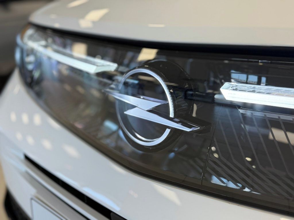 Opel Grandland, Ultimate 1.2 Hybrid 107 kW - fotka 6