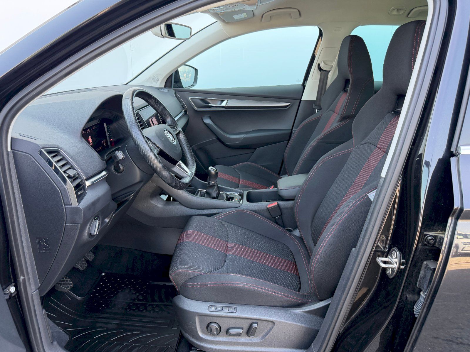 Škoda Karoq, 1.5 TSI 110kW Style VarioFlex - fotka 5