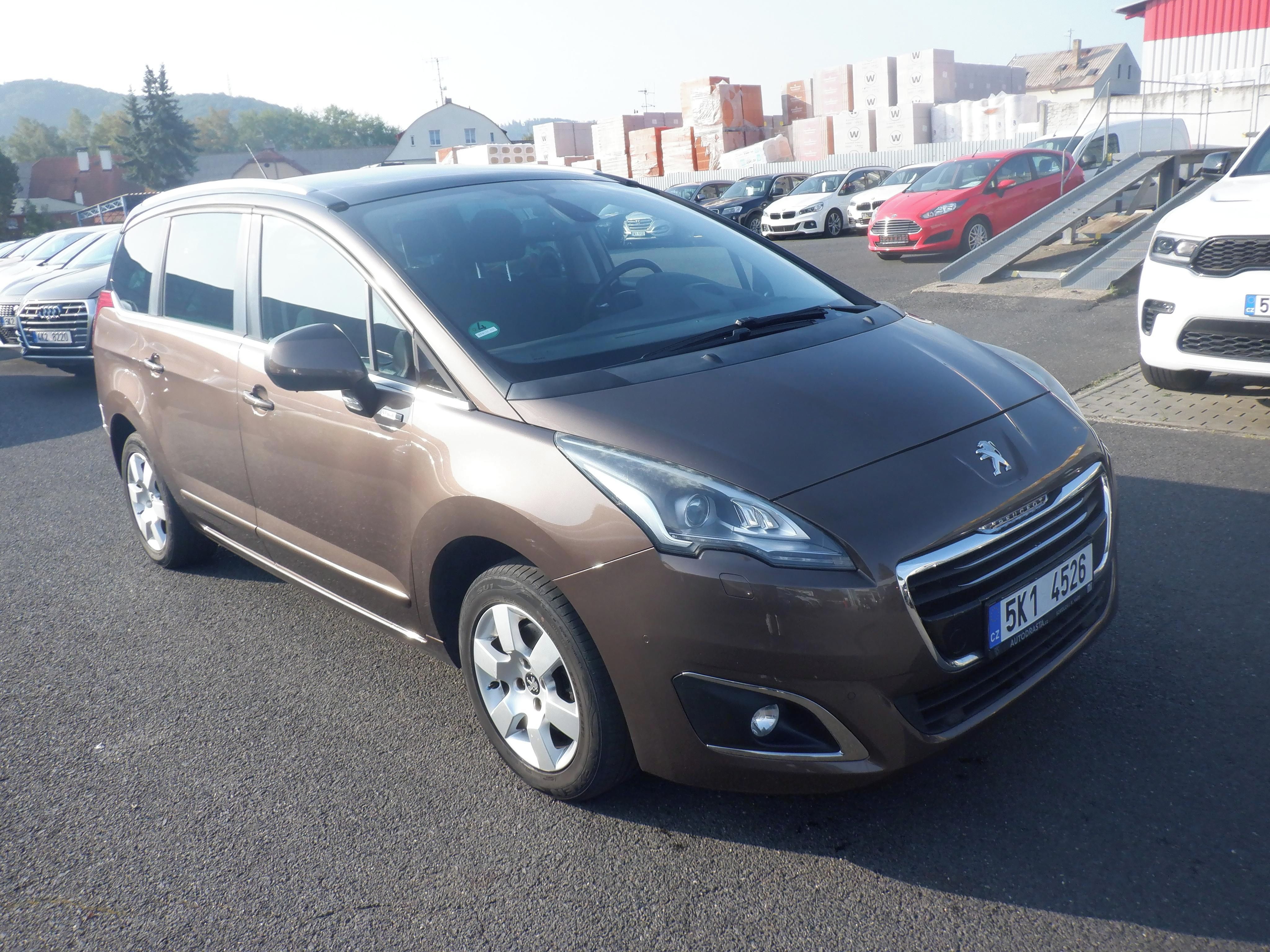 Peugeot 5008, 1.6 HDI Style,7-místné!! - fotka 3