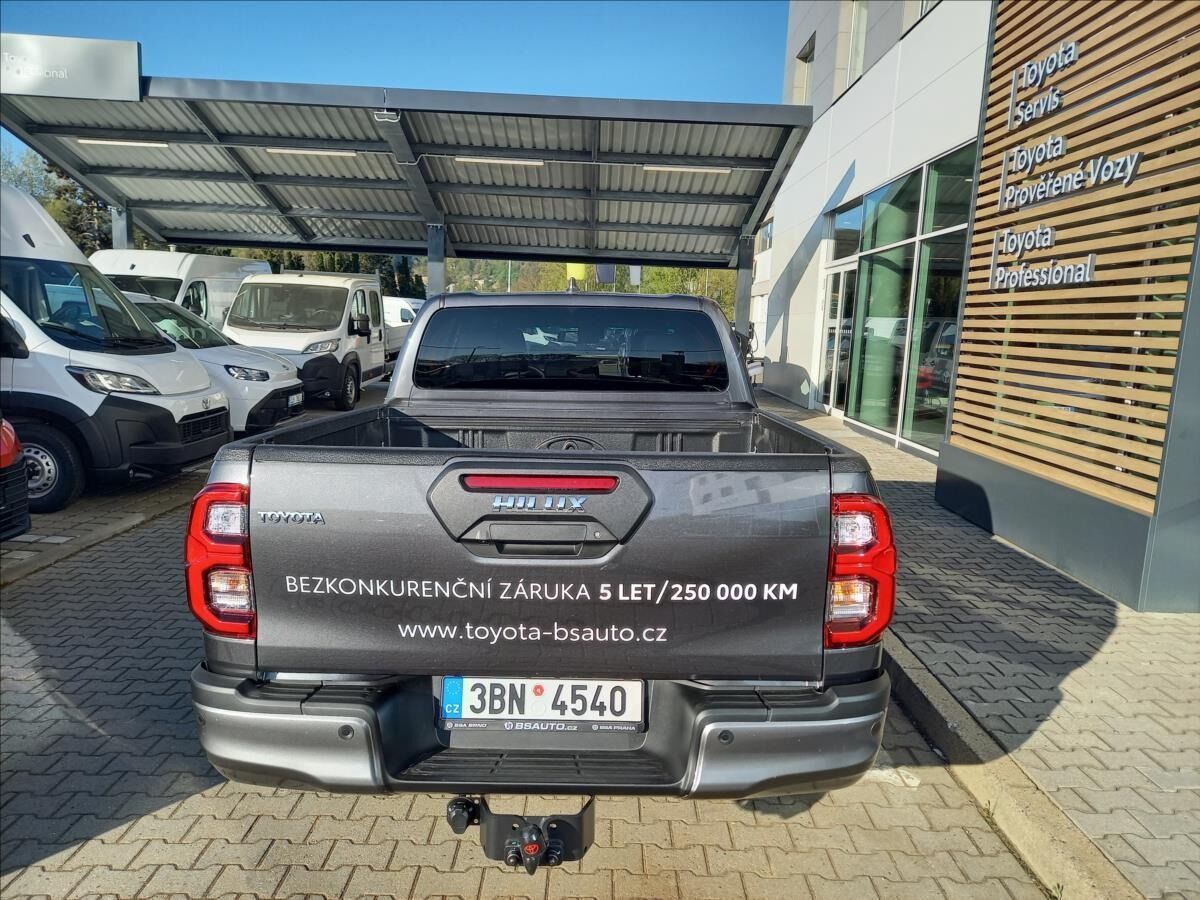 Toyota Hilux, 2,8 Invincible  Double Cab - fotka 5