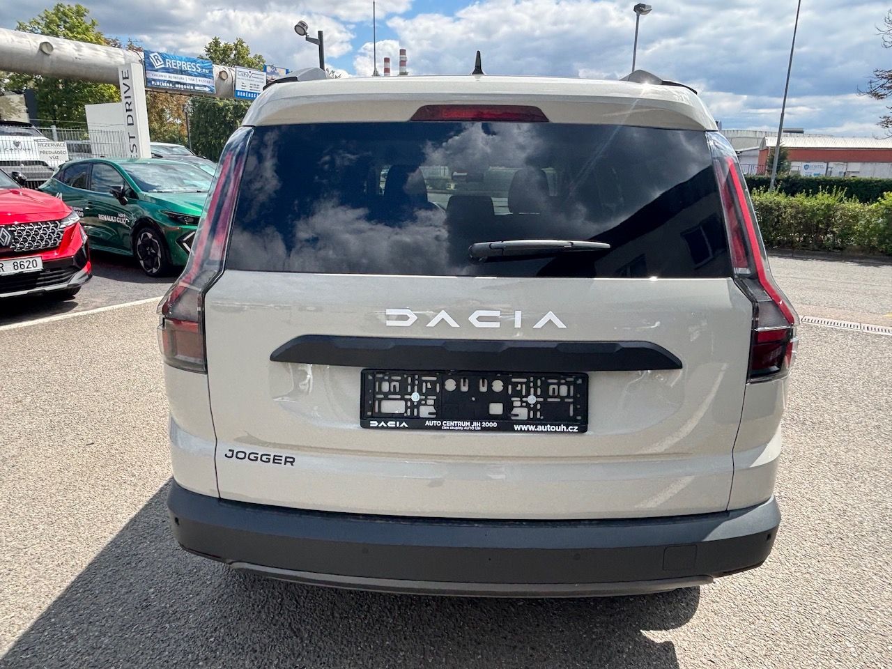 Dacia Jogger, Expression Eco-G 120 5 míst - fotka 4