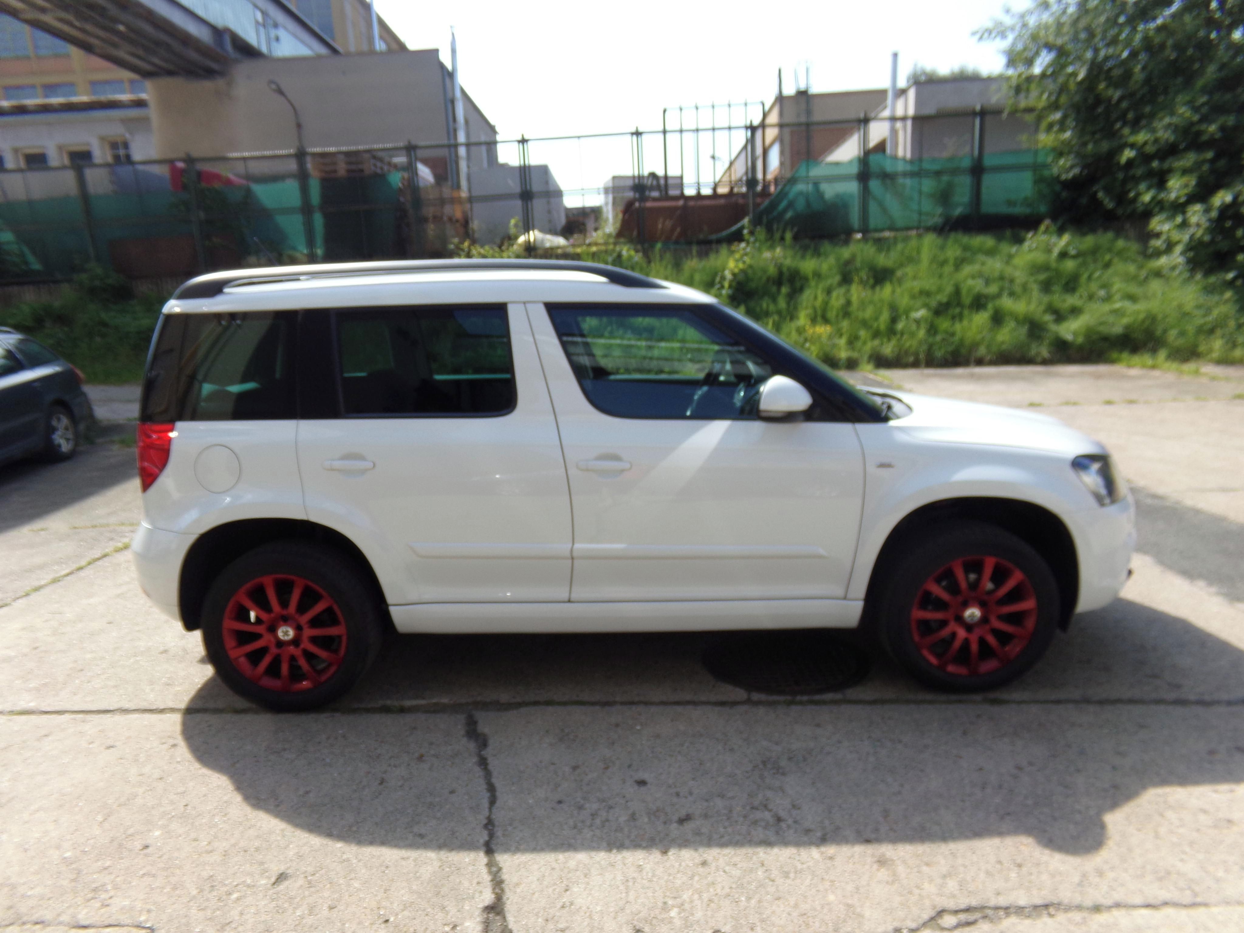 Škoda Yeti, 1.2TSI DRIVE - fotka 4