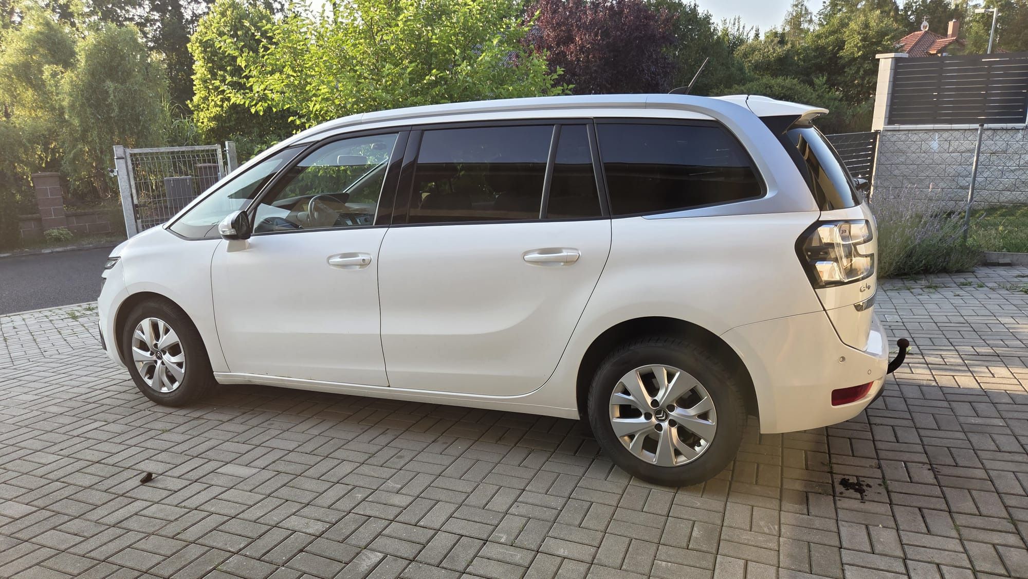 Citroën Grand C4 Picasso, Citroën C4 Grand 1.6HDI - fotka 6