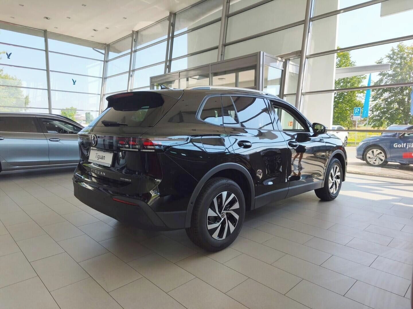 Volkswagen Tiguan, People 1,5 TSI 150 kW eHybrid - fotka 5
