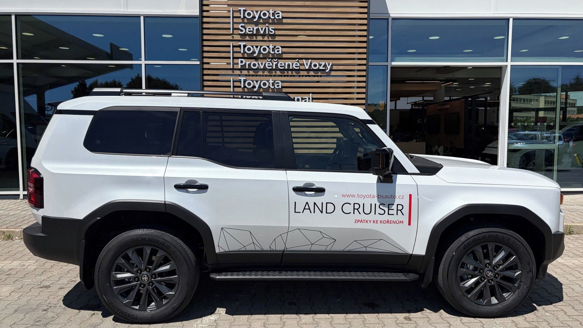 Toyota Land Cruiser, Executive 2.8 MHEV 150 kW - fotka 6