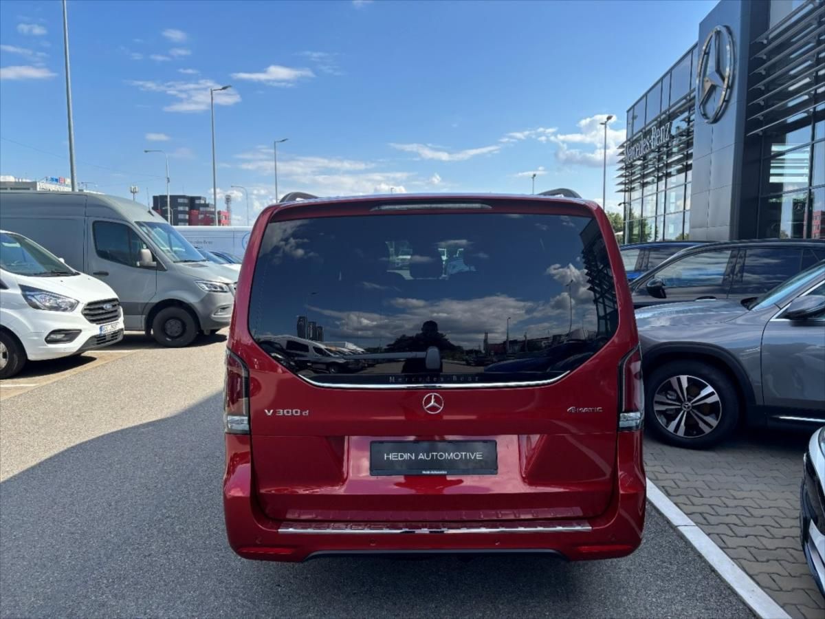 Mercedes-Benz Třídy V, 2,0 300 d / Exclusive / L / 4M - fotka 3