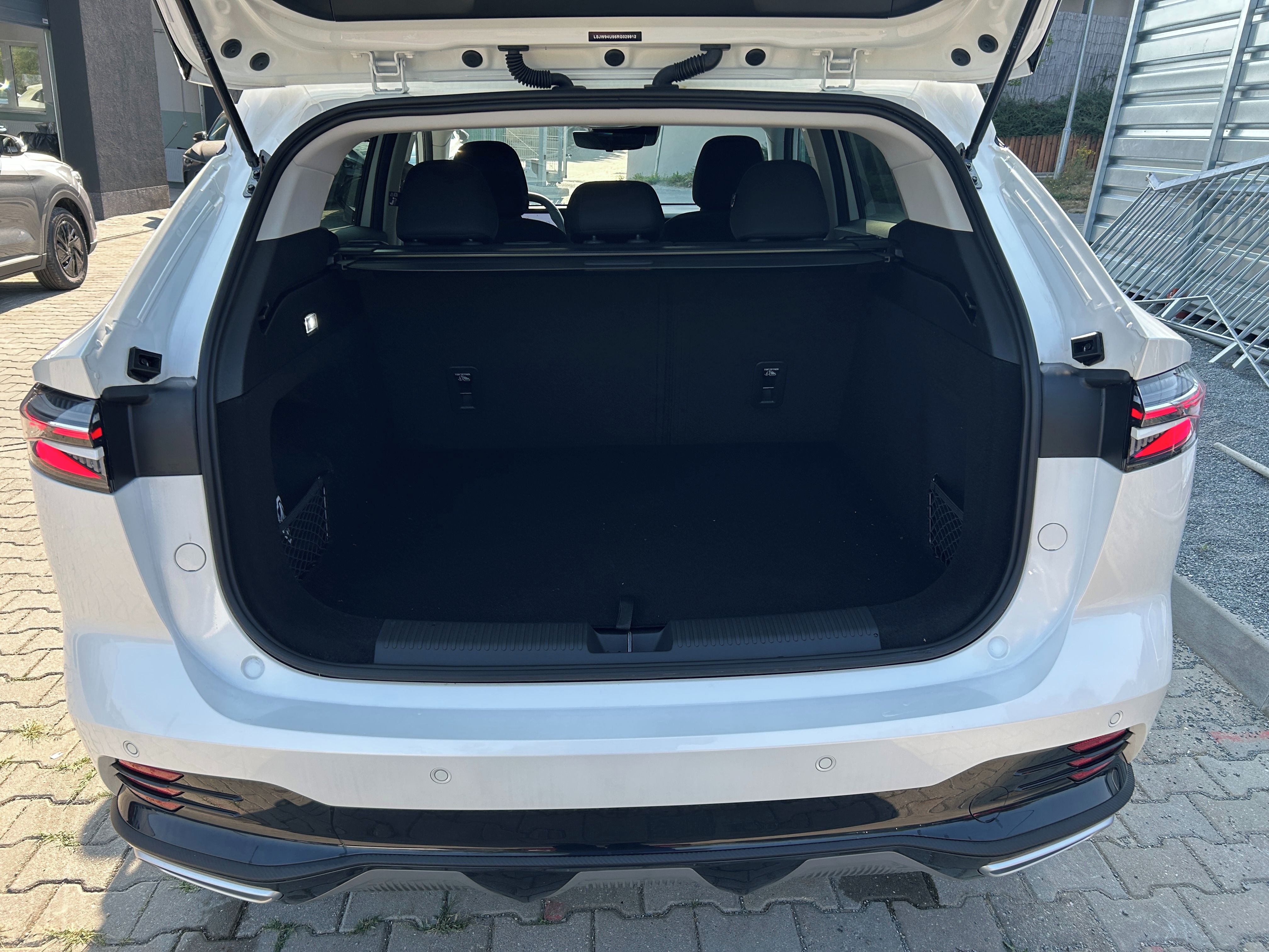 MG HS, Emotion 1,5 Turbo 125kW AT7 - fotka 6