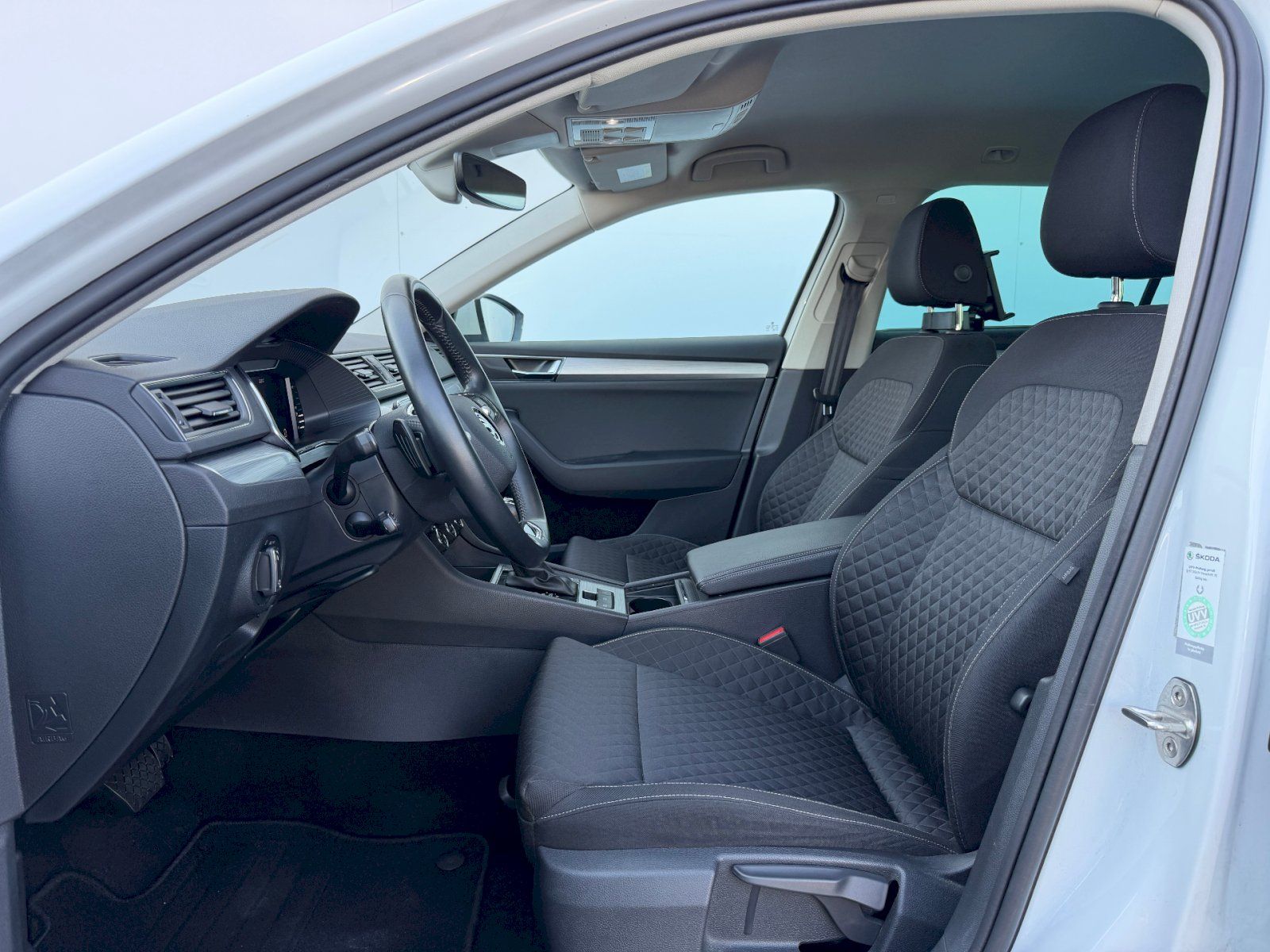 Škoda Superb, 2.0 TDI 110kW Comfort Plus - fotka 5