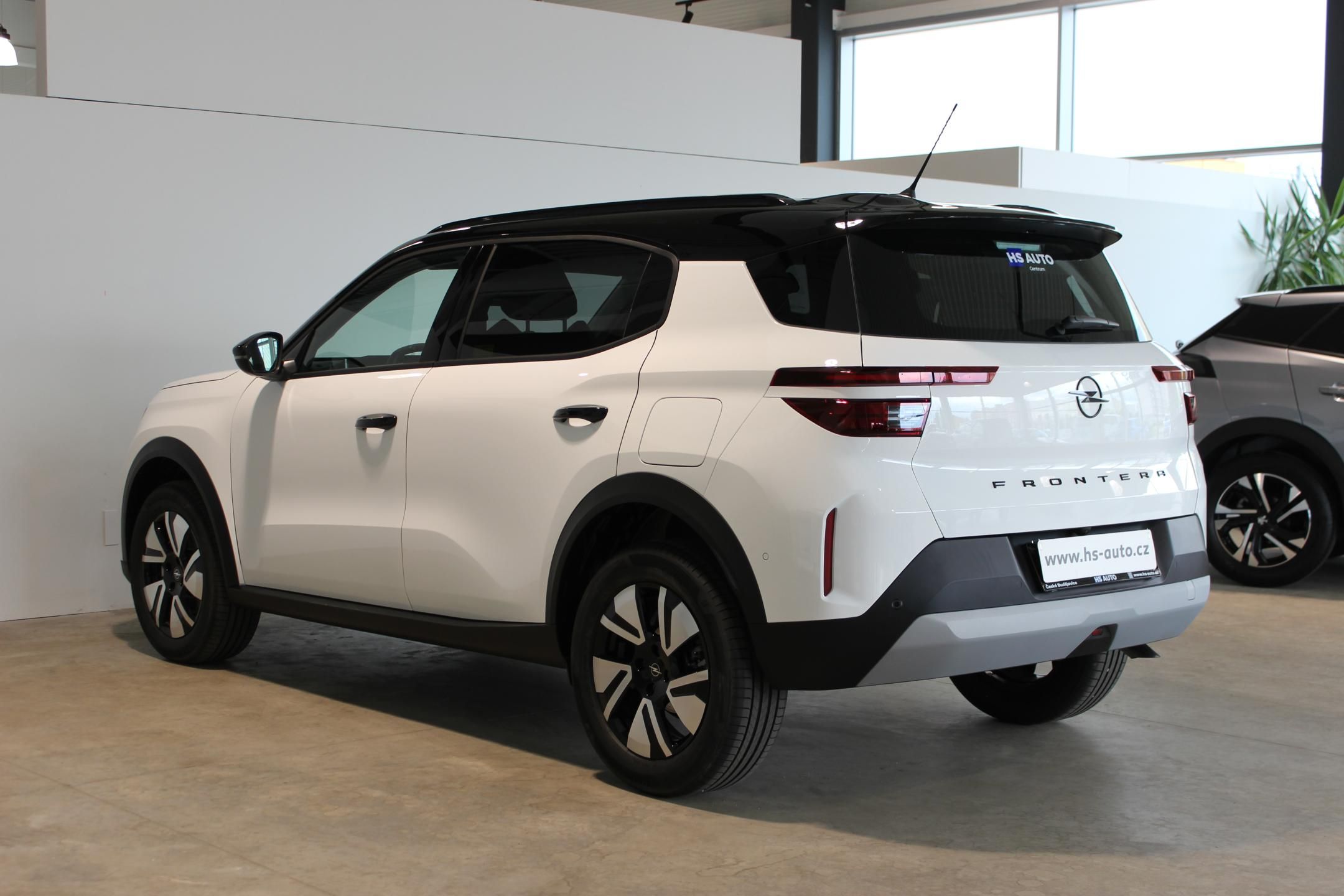 Opel Frontera, GS Hybrid 1.2 TURBO 107kW - fotka 4